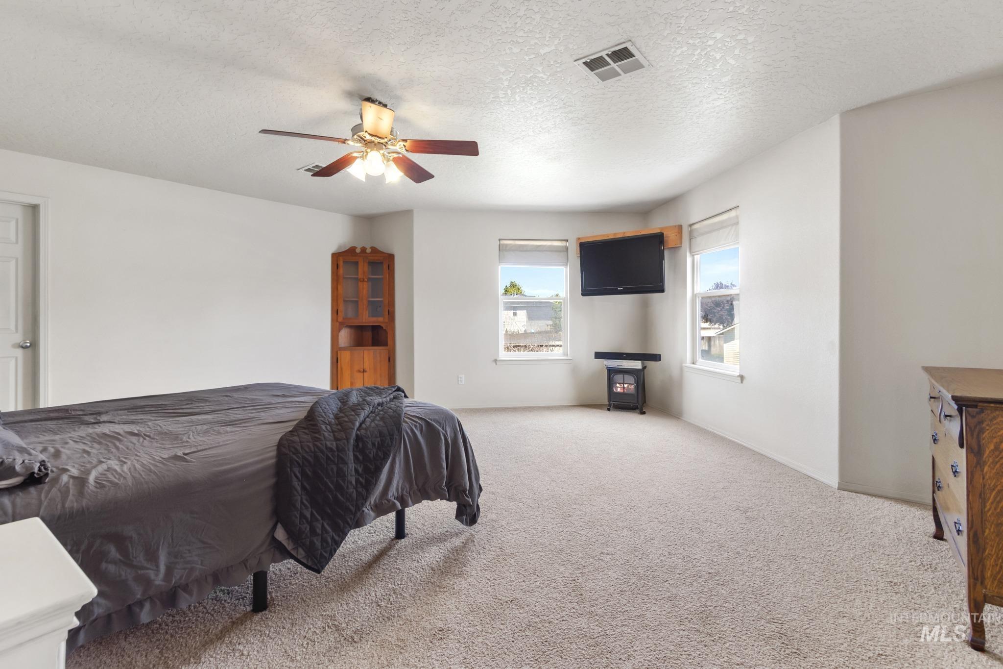 8056 E McKenzre St, Nampa, Idaho 83687, 4 Bedrooms, 2.5 Bathrooms, Residential For Sale, Price $524,000, 98991992