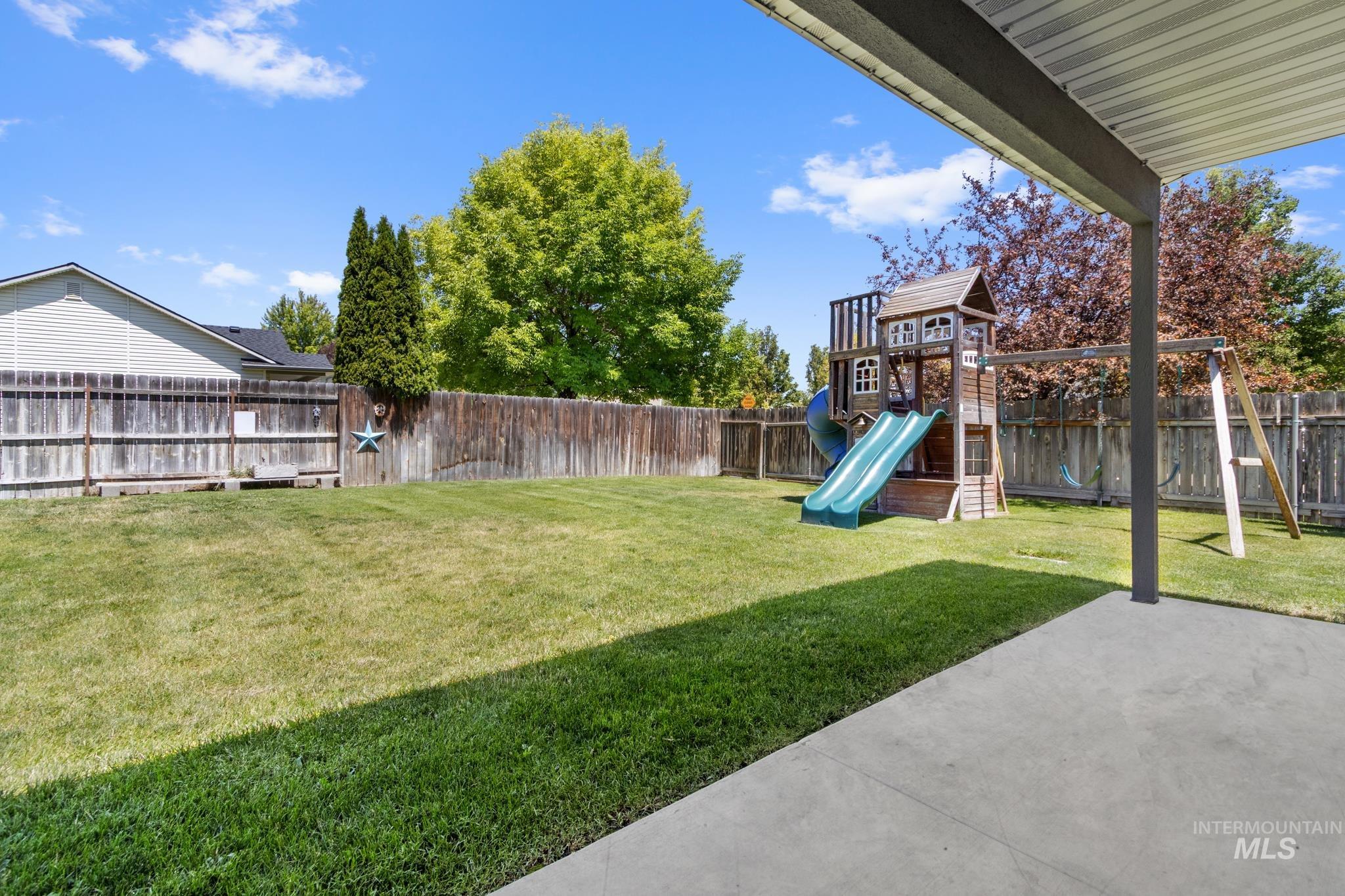 8056 E McKenzre St, Nampa, Idaho 83687, 4 Bedrooms, 2.5 Bathrooms, Residential For Sale, Price $524,000, 98991992