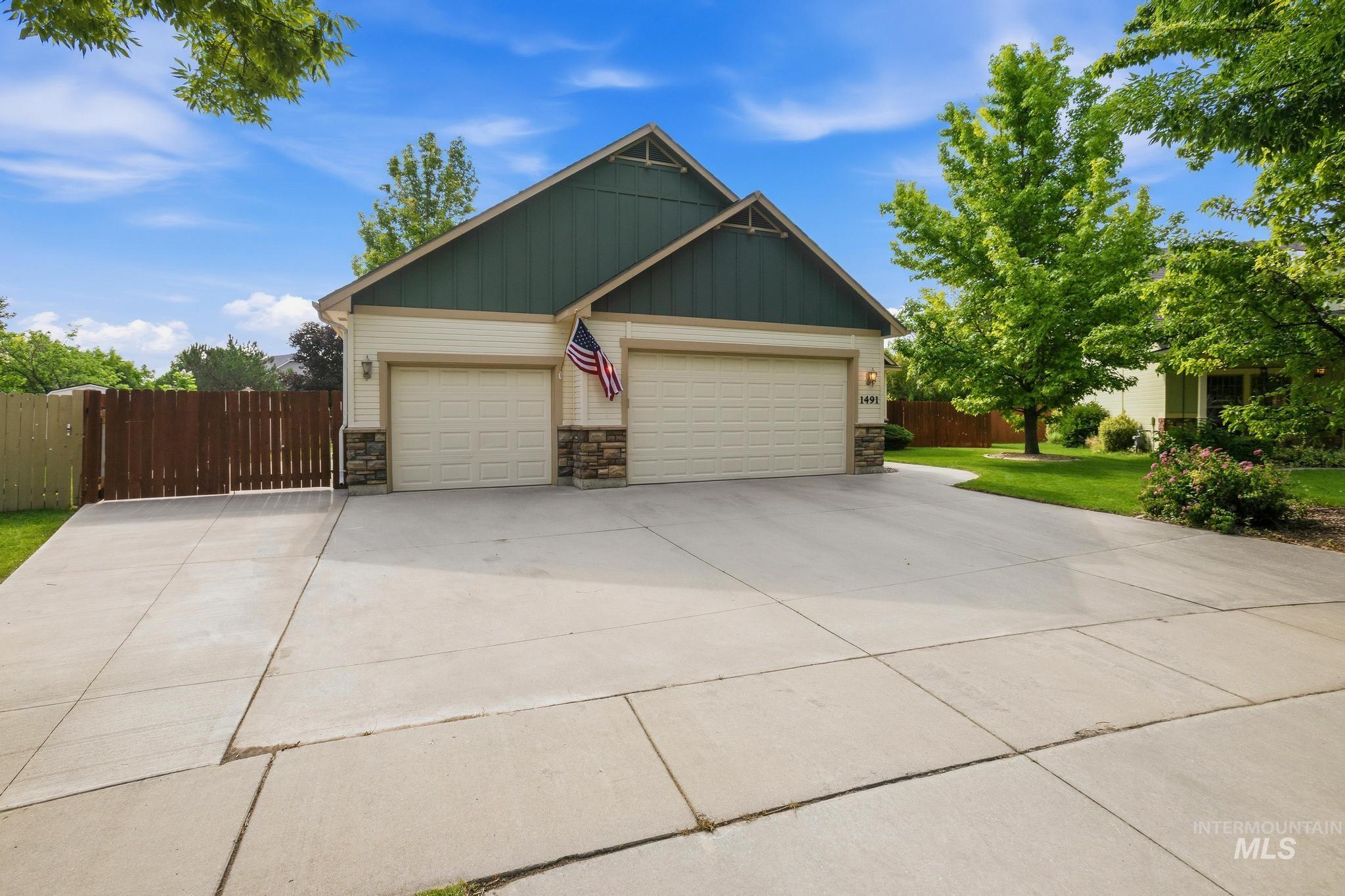 1491 S Millstream Ct, Nampa, Idaho 83686, 4 Bedrooms, 3 Bathrooms, Residential For Sale, Price $489,990,MLS 98991994
