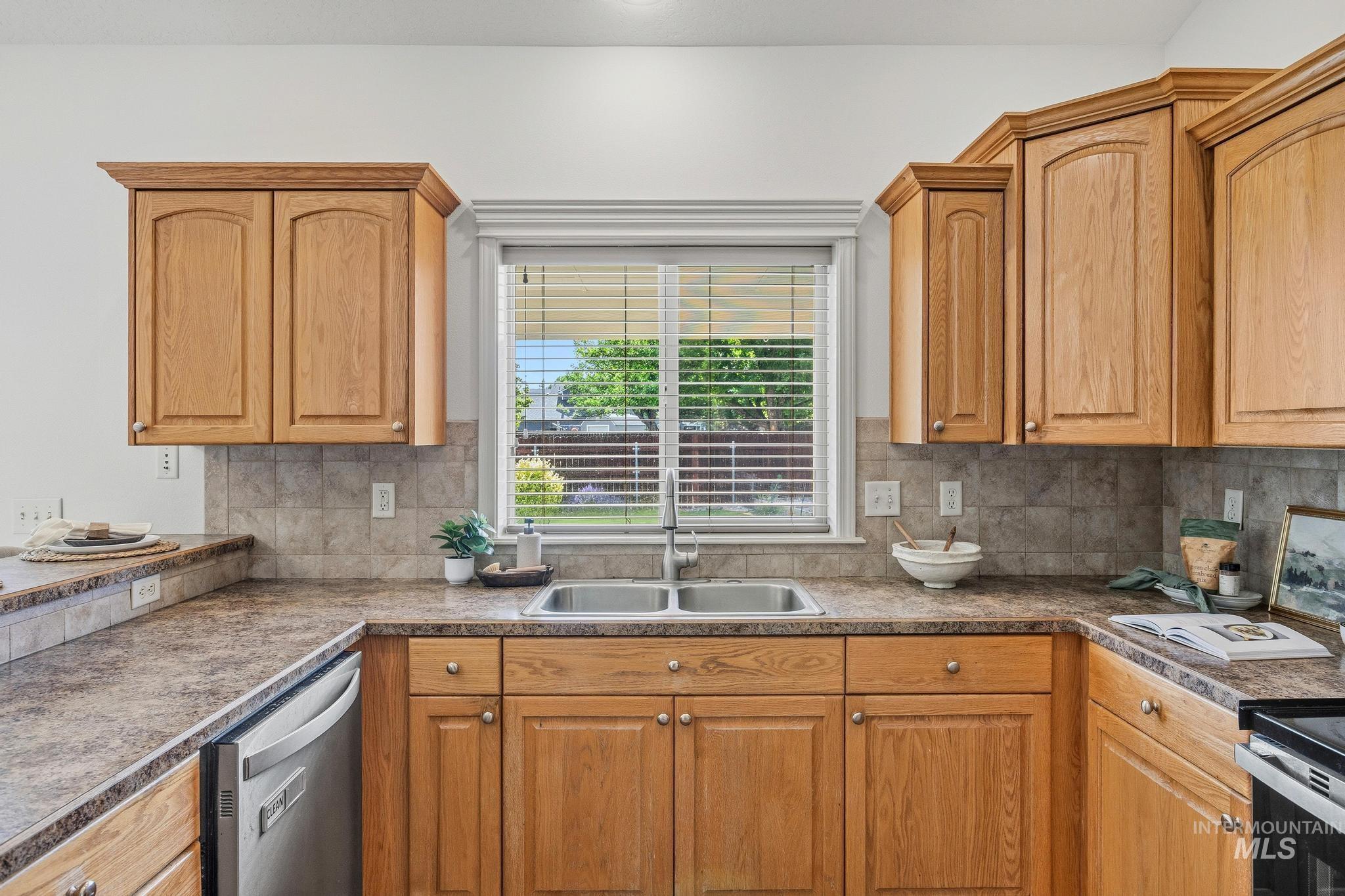 1491 S Millstream Ct, Nampa, Idaho 83686, 4 Bedrooms, 3 Bathrooms, Residential For Sale, Price $489,990,MLS 98991994