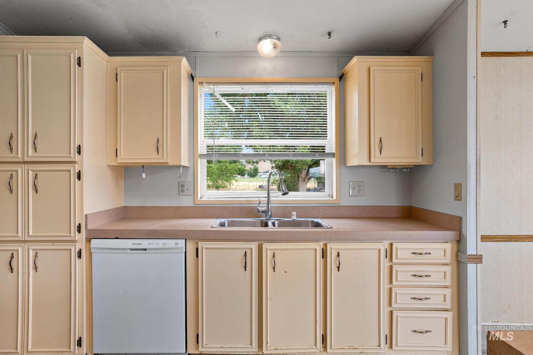 3680 S Mill Rd, Emmett, Idaho 83617, 2 Bedrooms, 2 Bathrooms, Residential For Sale, Price $449,900,MLS 98991996