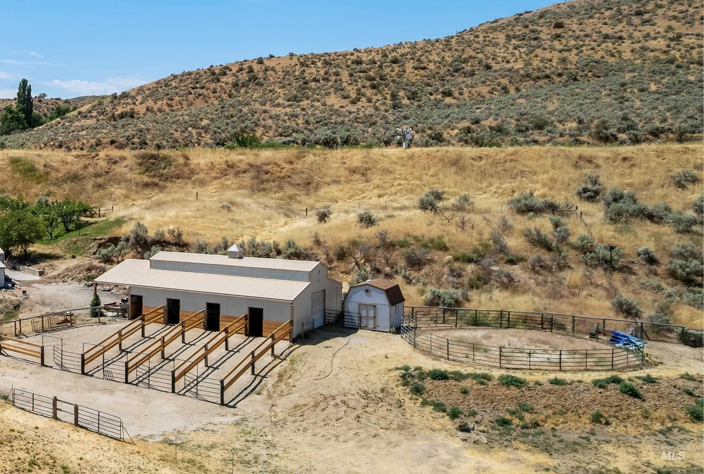 4255 Valley View Rd, Emmett, Idaho 83617, 4 Bedrooms, 3.5 Bathrooms, Residential For Sale, Price $1,695,000,MLS 98991997