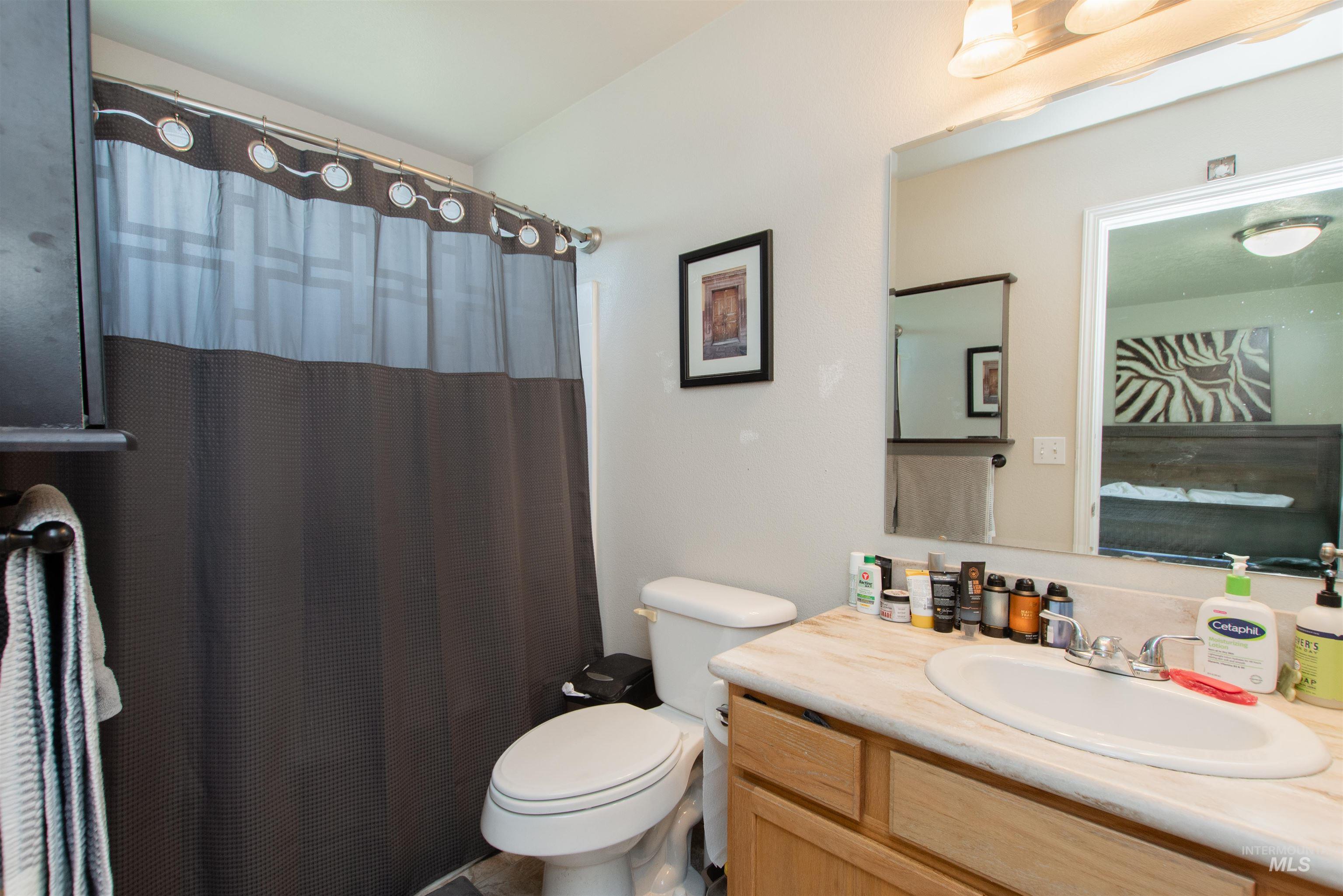 625 Mulberry Loop, Nampa, Idaho 83686, 4 Bedrooms, 2 Bathrooms, Residential For Sale, Price $399,900,MLS 98991998