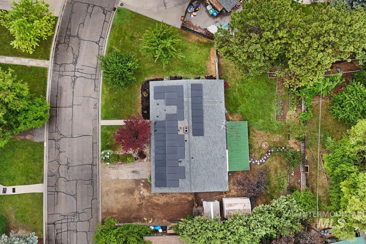 2110 S Broadmoor Dr, Boise, Idaho 83705, 3 Bedrooms, 1.5 Bathrooms, Residential For Sale, Price $500,000,MLS 98991999