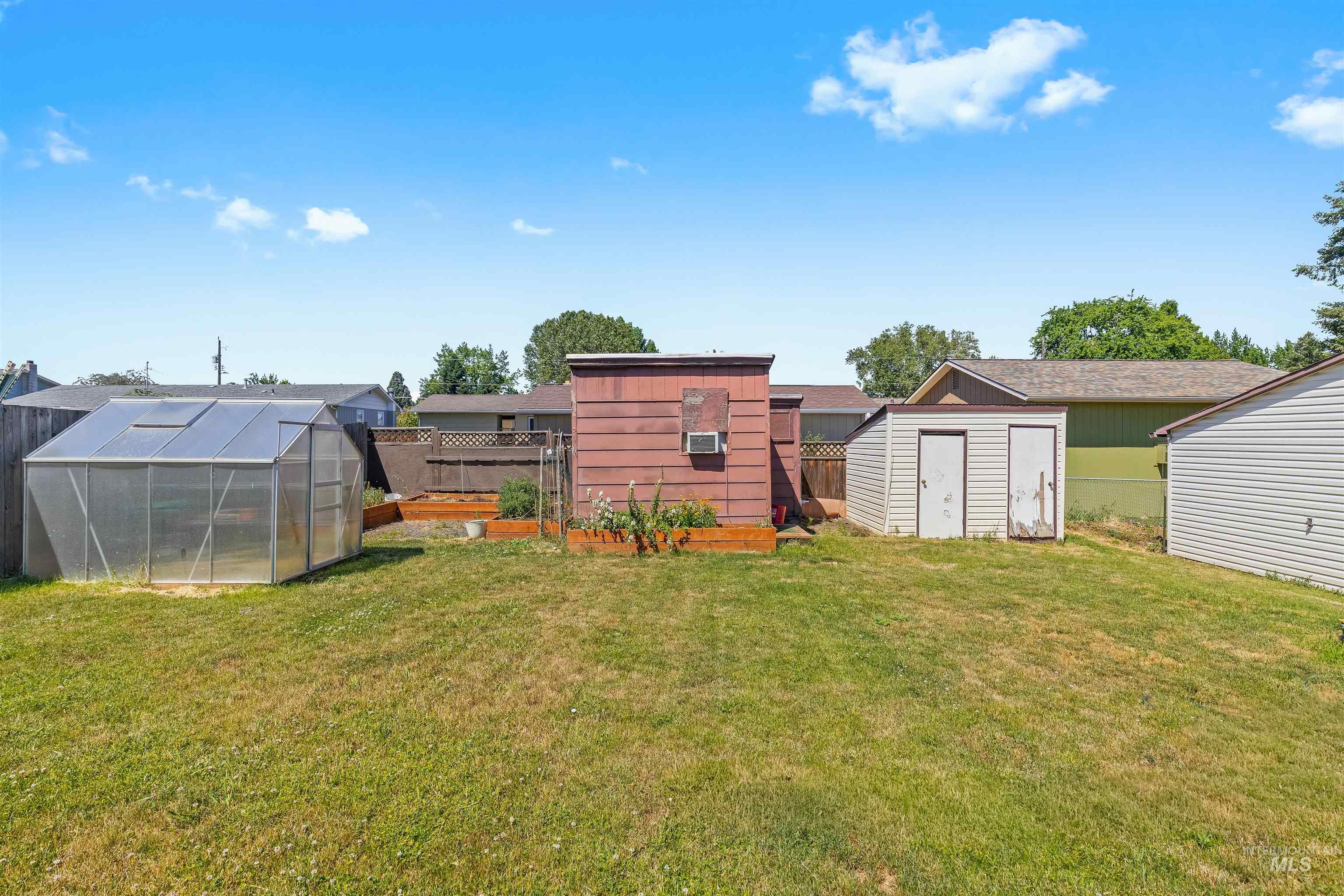 832 Linden Ave, Lewiston, Idaho 83501, 3 Bedrooms, 1 Bathroom, Residential For Sale, Price $345,000,MLS 98992000