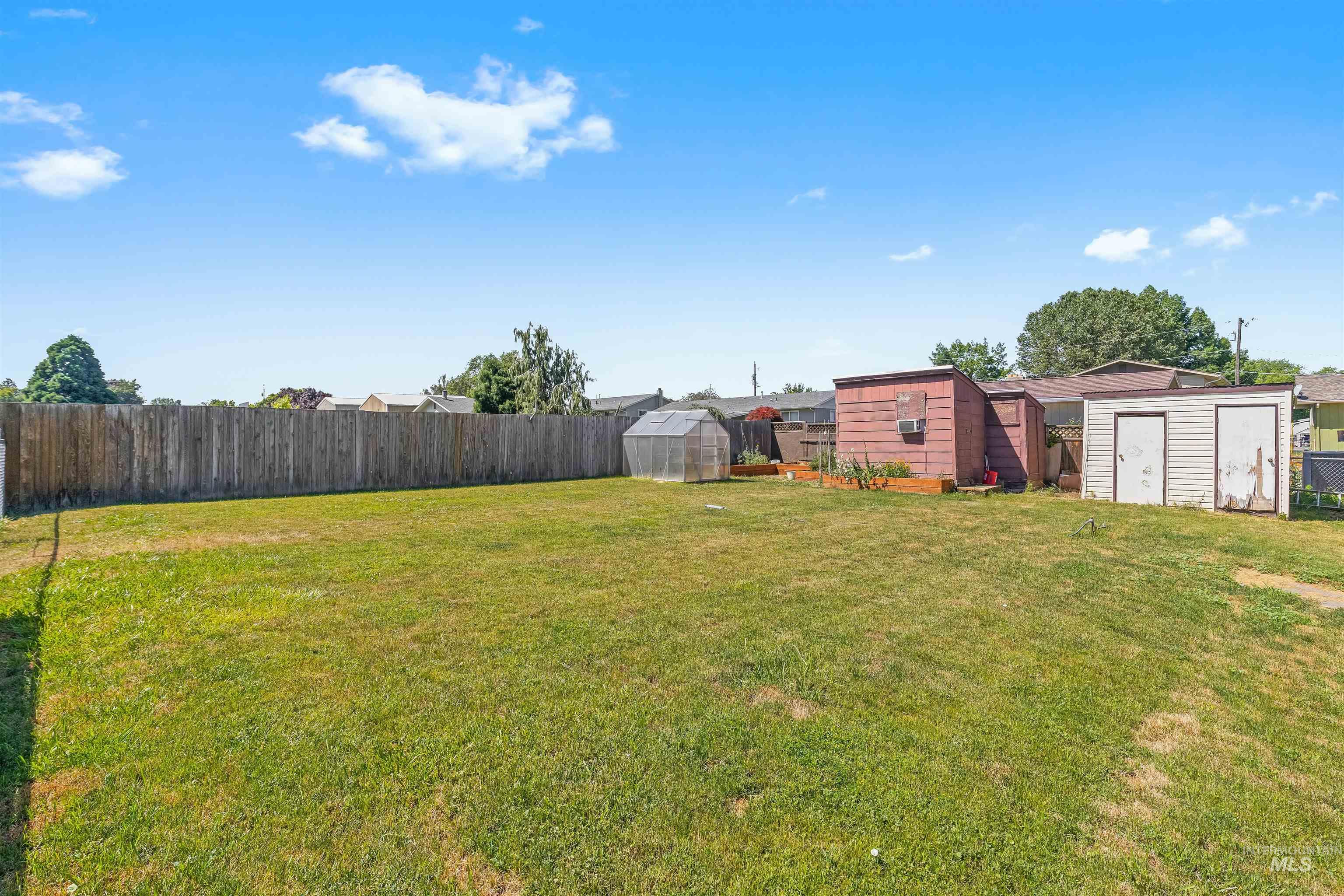 832 Linden Ave, Lewiston, Idaho 83501, 3 Bedrooms, 1 Bathroom, Residential For Sale, Price $345,000,MLS 98992000