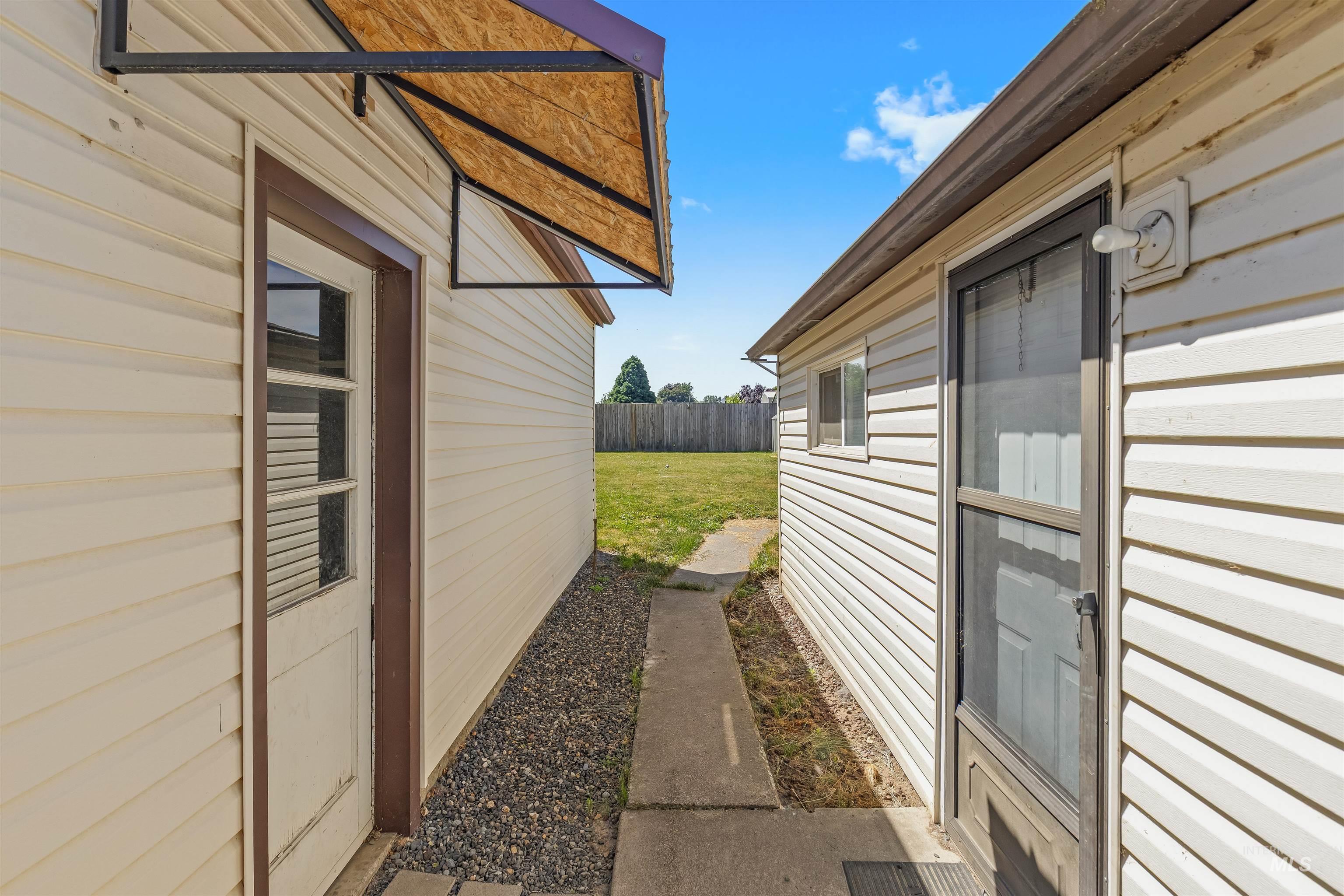 832 Linden Ave, Lewiston, Idaho 83501, 3 Bedrooms, 1 Bathroom, Residential For Sale, Price $345,000,MLS 98992000