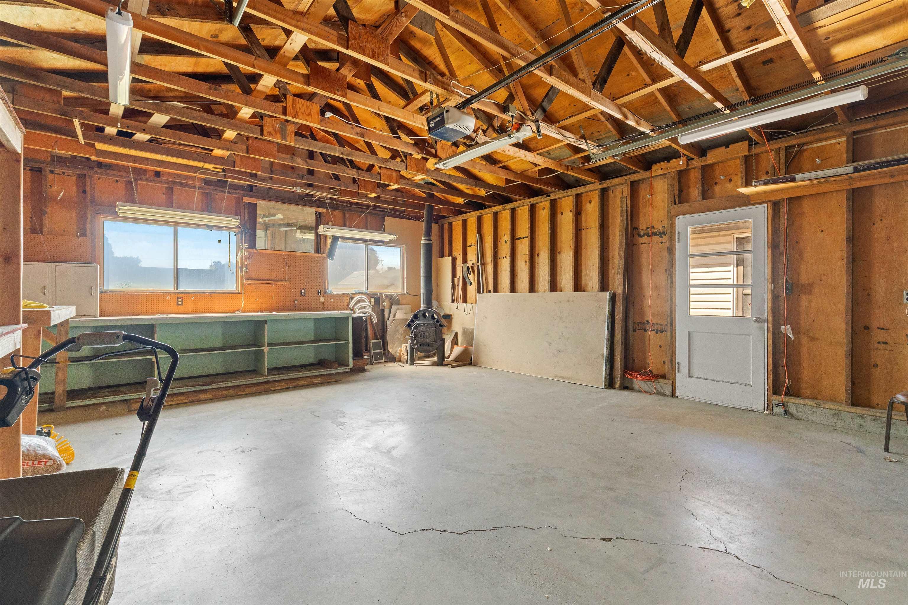 832 Linden Ave, Lewiston, Idaho 83501, 3 Bedrooms, 1 Bathroom, Residential For Sale, Price $345,000,MLS 98992000