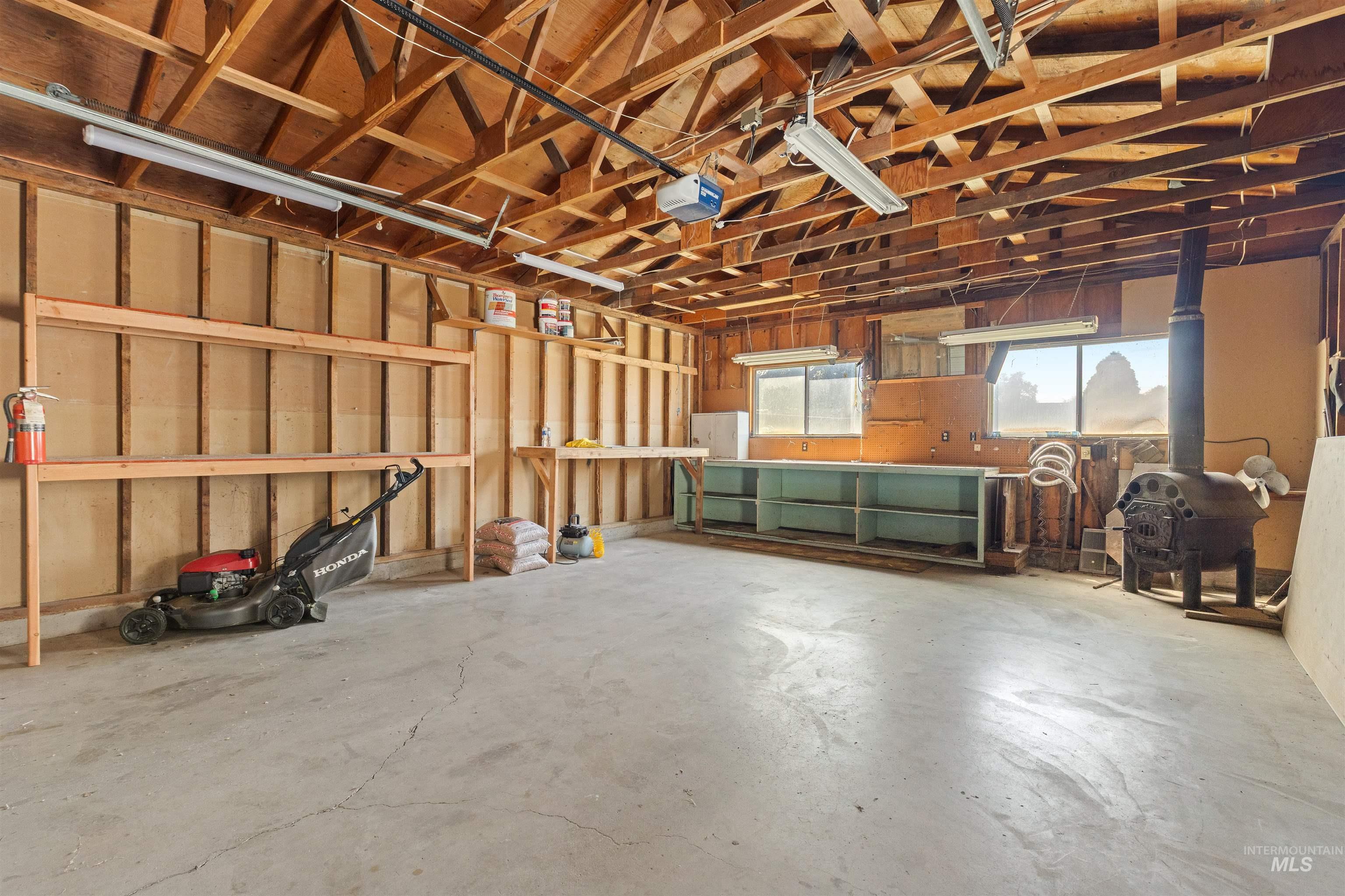 832 Linden Ave, Lewiston, Idaho 83501, 3 Bedrooms, 1 Bathroom, Residential For Sale, Price $345,000,MLS 98992000