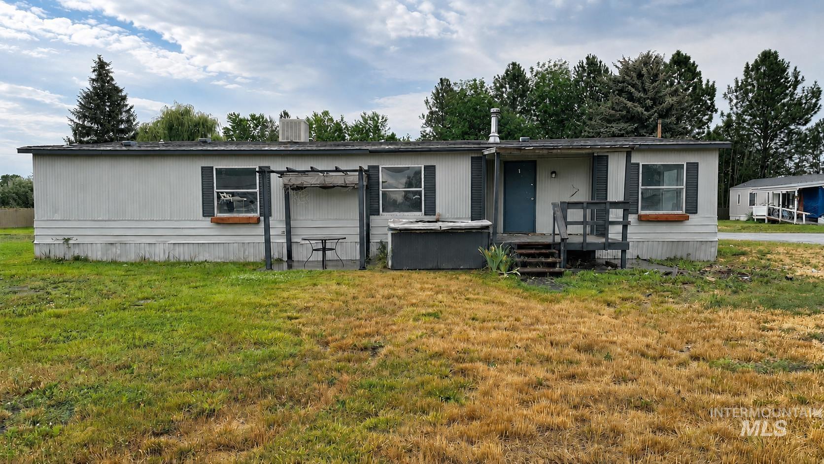 1200 Artesian Rd #15, Eagle, Idaho 83616, 3 Bedrooms, 2 Bathrooms, Residential For Sale, Price $65,000,MLS 98992006