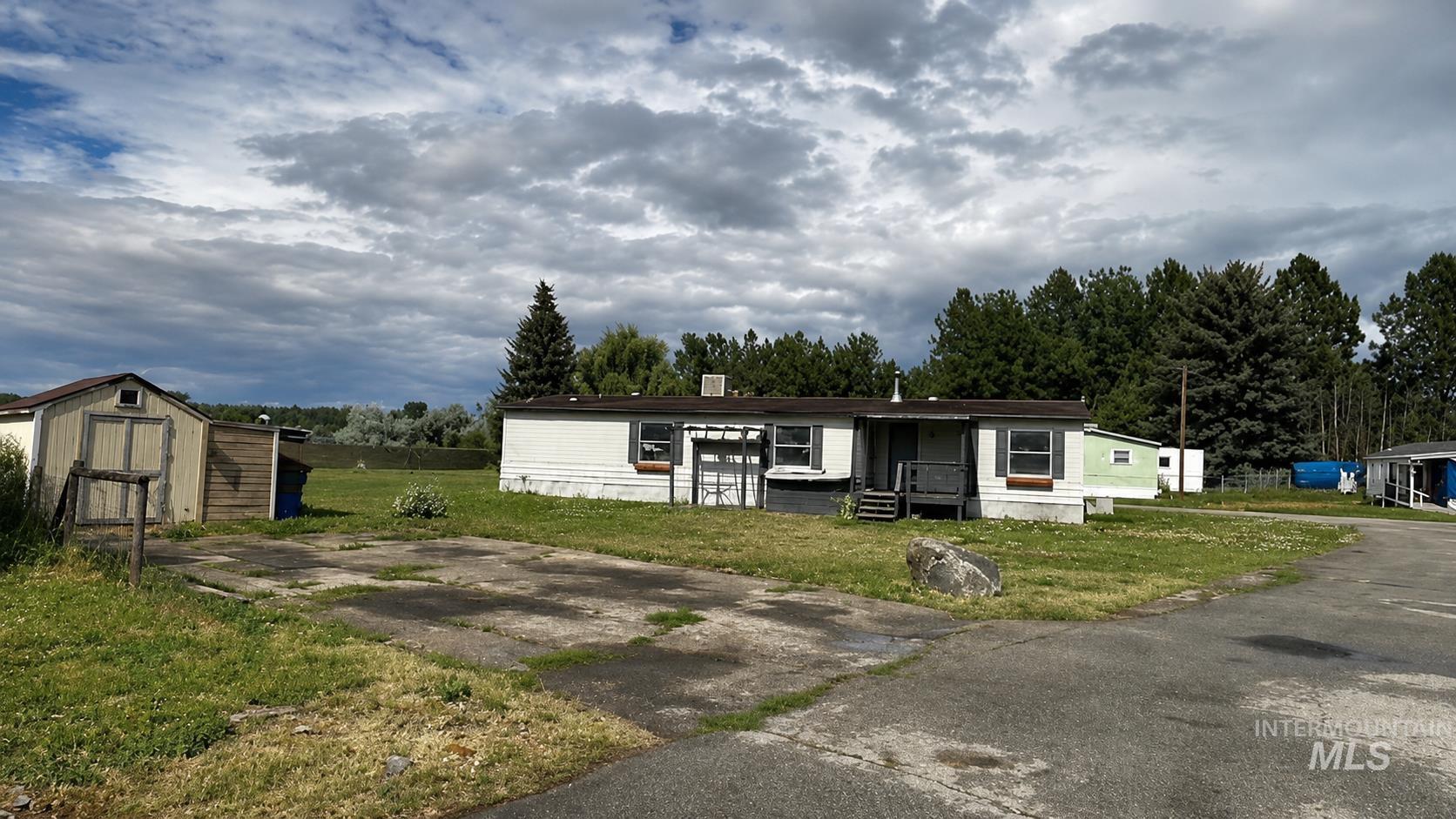 1200 Artesian Rd #15, Eagle, Idaho 83616, 3 Bedrooms, 2 Bathrooms, Residential For Sale, Price $65,000,MLS 98992006