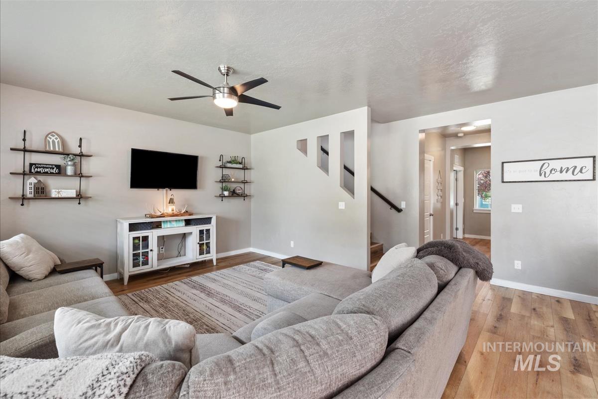 12116 W Ardyce Street, Boise, Idaho 83713, 5 Bedrooms, 2.5 Bathrooms, Residential For Sale, Price $545,000,MLS 98992008