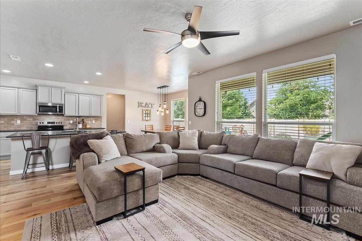 12116 W Ardyce Street, Boise, Idaho 83713, 5 Bedrooms, 2.5 Bathrooms, Residential For Sale, Price $545,000,MLS 98992008
