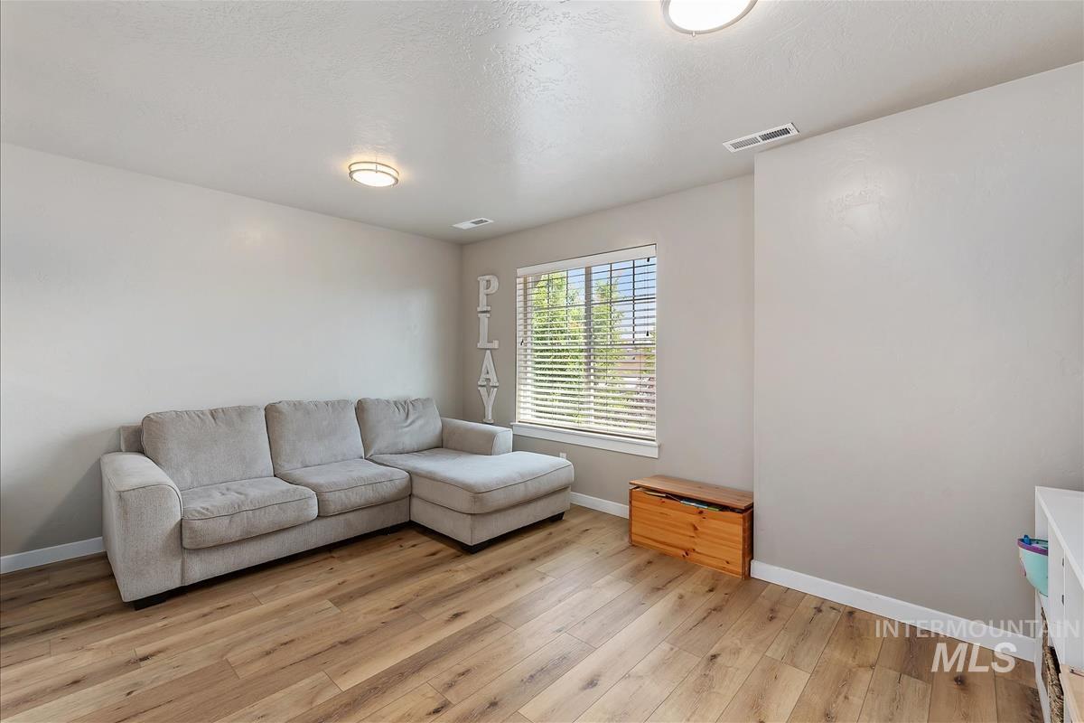 12116 W Ardyce Street, Boise, Idaho 83713, 5 Bedrooms, 2.5 Bathrooms, Residential For Sale, Price $545,000,MLS 98992008