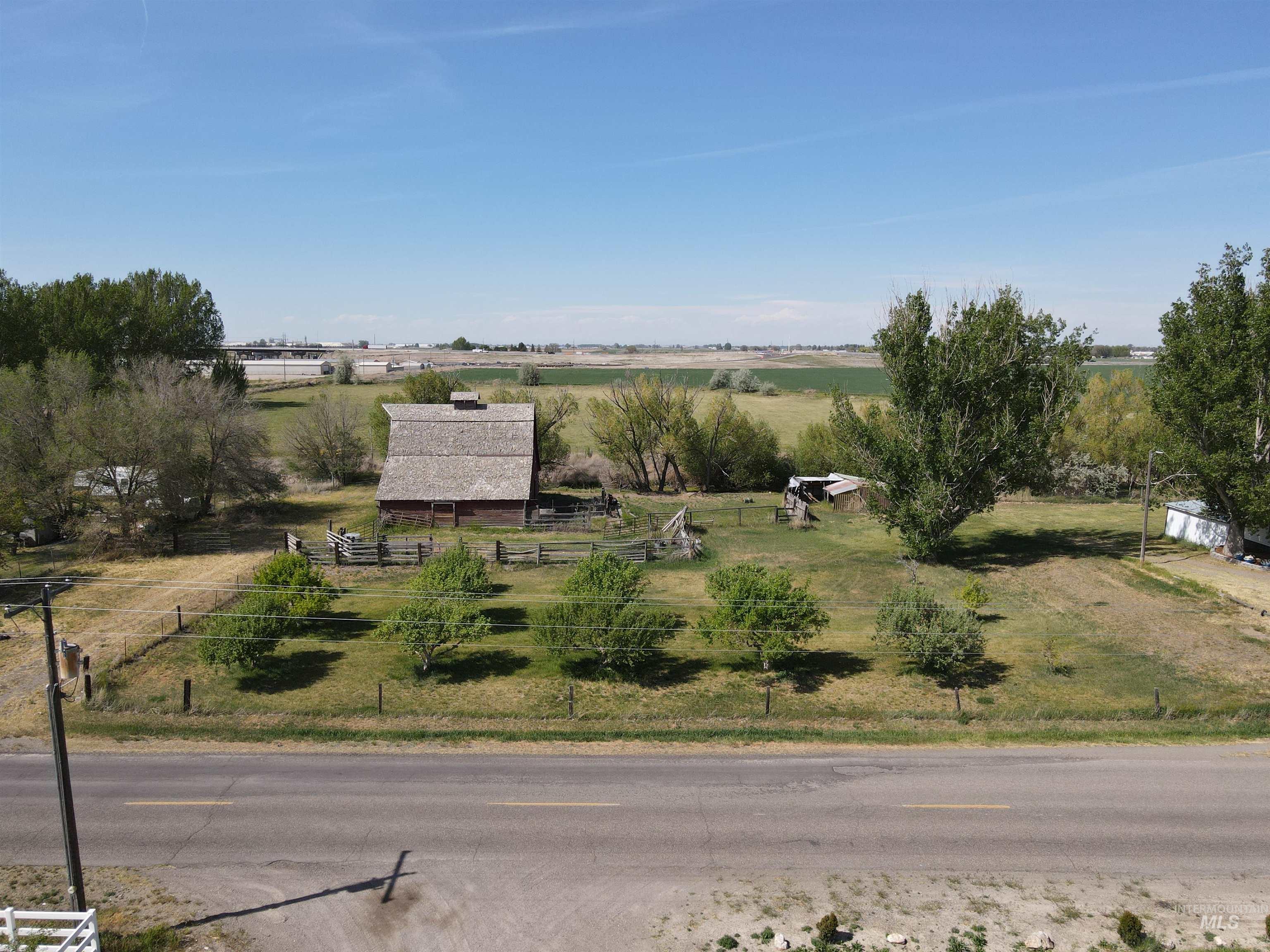 340 W 400 S, Heyburn, Idaho 83336, 3 Bedrooms, 3 Bathrooms, Residential For Sale, Price $640,000,MLS 98992009