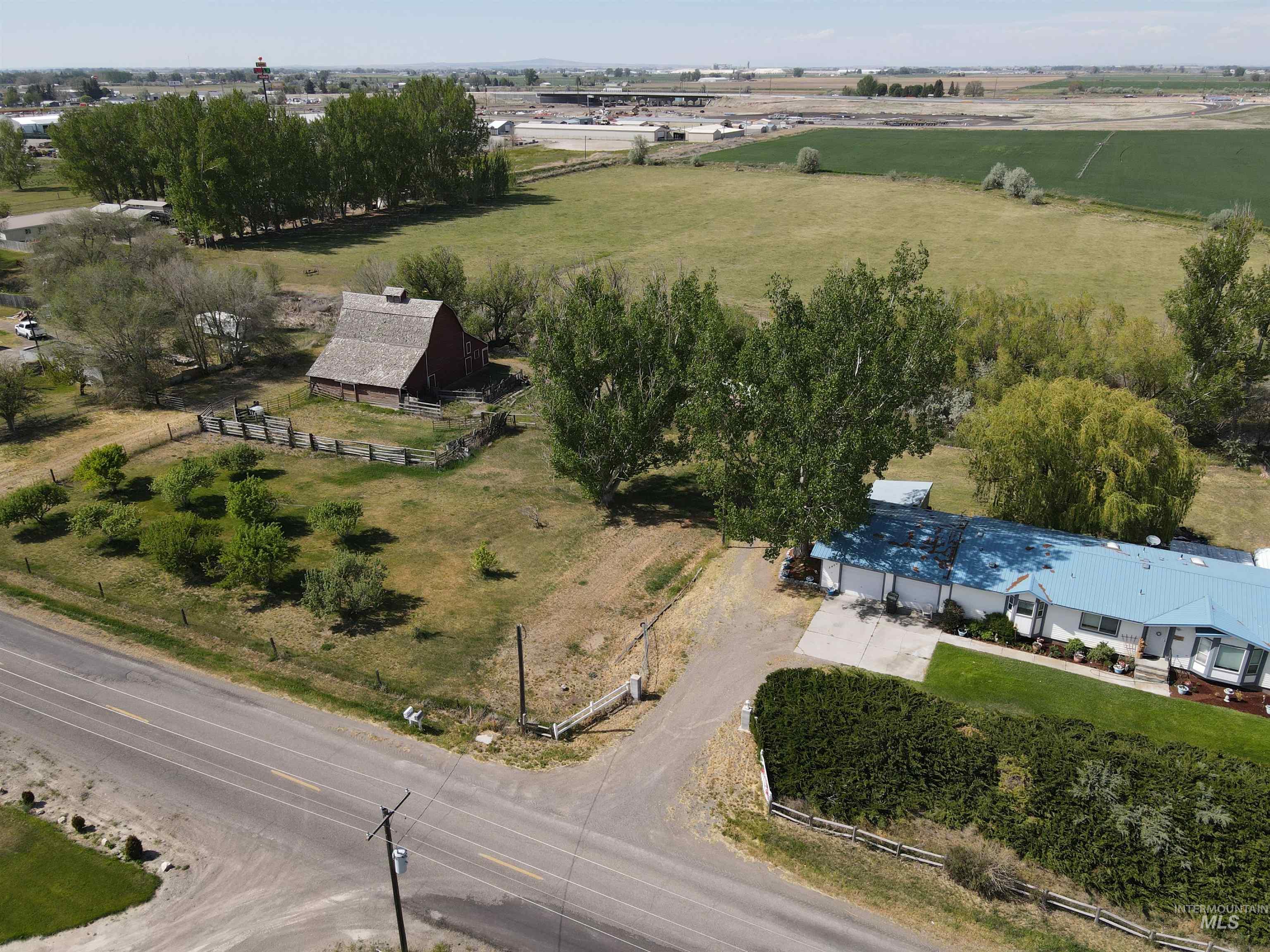 340 W 400 S, Heyburn, Idaho 83336, 3 Bedrooms, 3 Bathrooms, Residential For Sale, Price $640,000,MLS 98992009