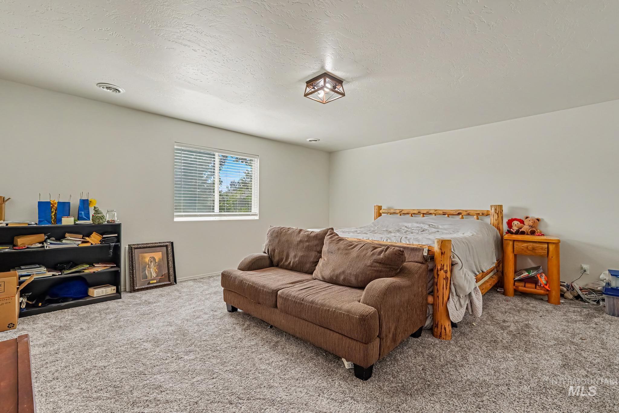 675 Gateway, Middleton, Idaho 83644, 5 Bedrooms, 2.5 Bathrooms, Residential For Sale, Price $579,900,MLS 98992010