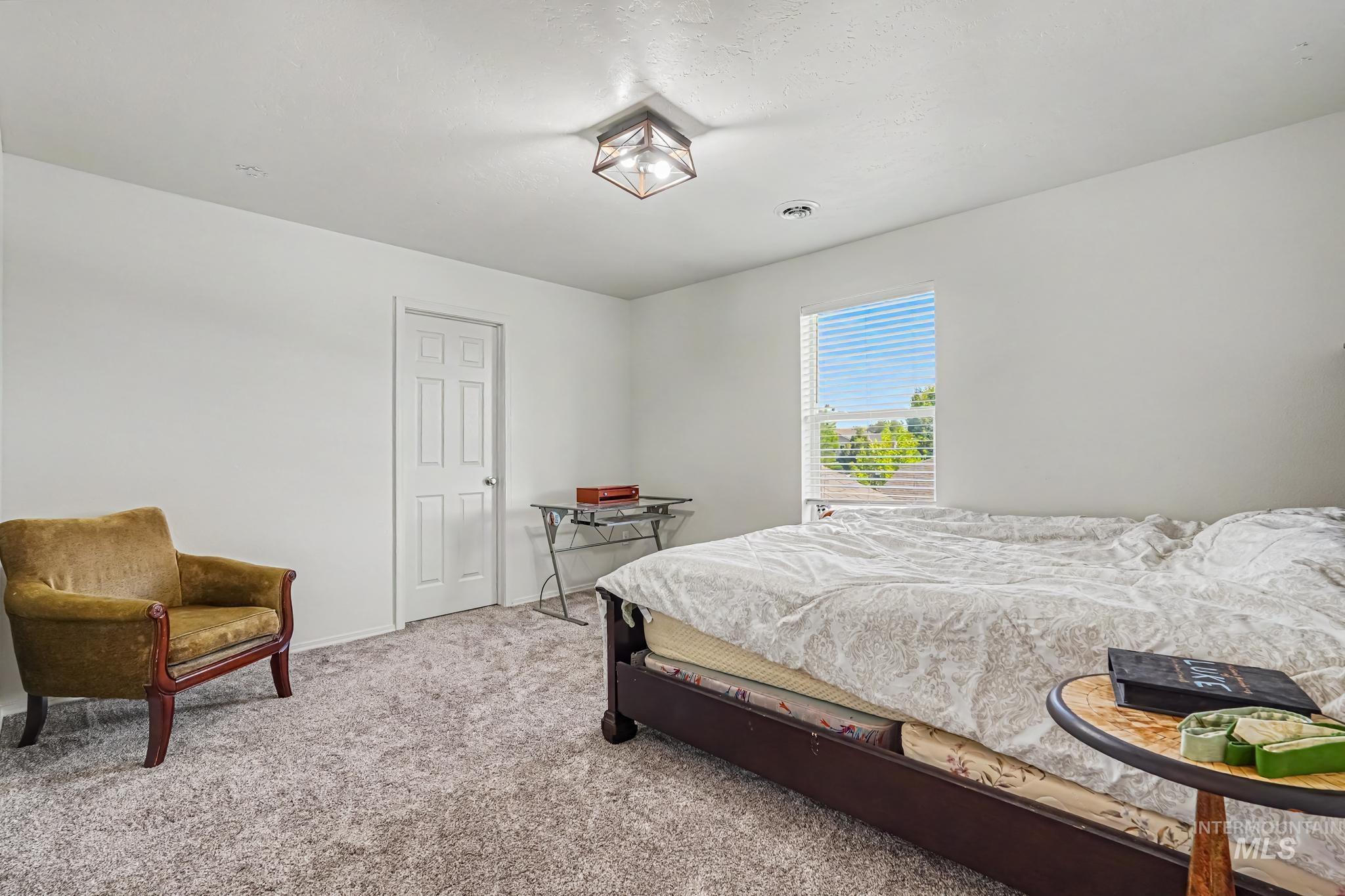 675 Gateway, Middleton, Idaho 83644, 5 Bedrooms, 2.5 Bathrooms, Residential For Sale, Price $579,900,MLS 98992010