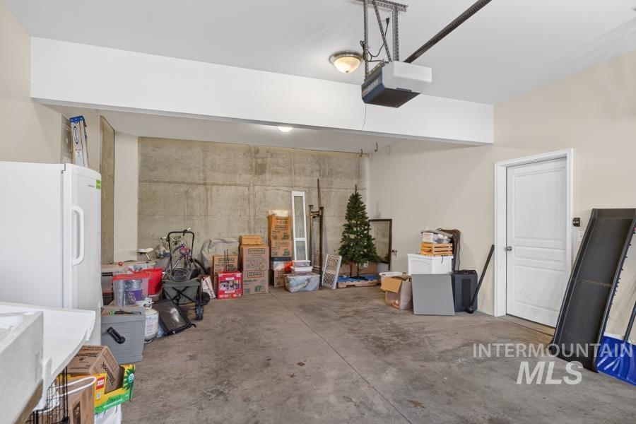 1337 Bristol Rd, Moscow, Idaho 83843, 2 Bedrooms, 2.5 Bathrooms, Residential For Sale, Price $325,000,MLS 98992011