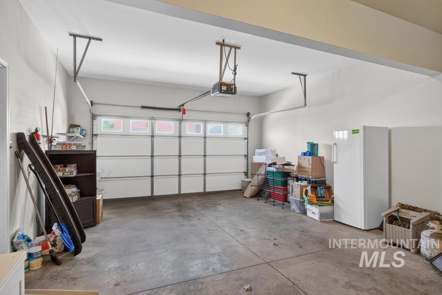 1337 Bristol Rd, Moscow, Idaho 83843, 2 Bedrooms, 2.5 Bathrooms, Residential For Sale, Price $325,000,MLS 98992011