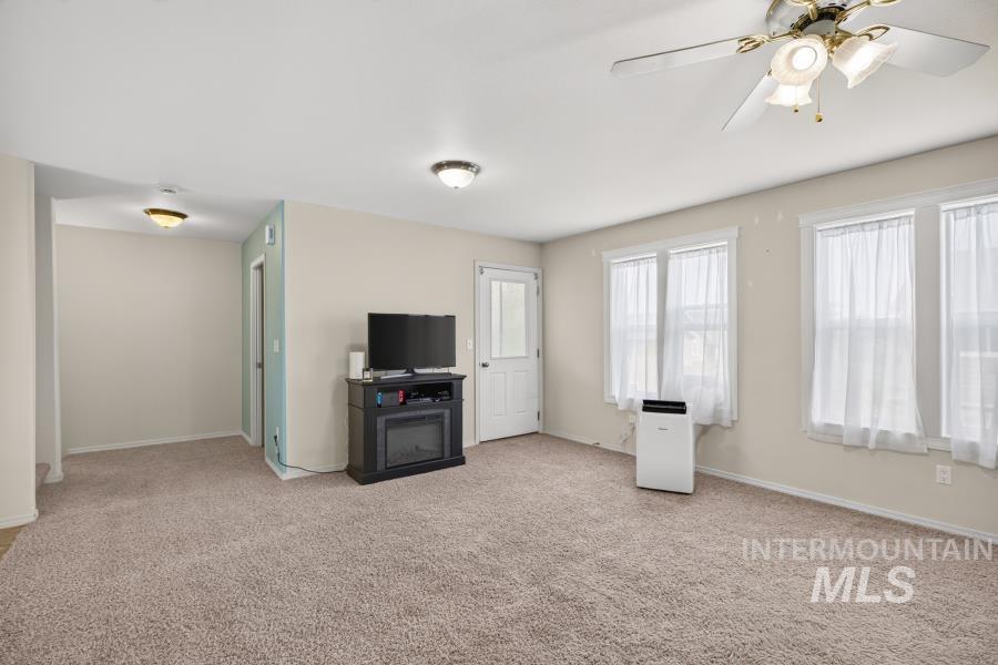 1337 Bristol Rd, Moscow, Idaho 83843, 2 Bedrooms, 2.5 Bathrooms, Residential For Sale, Price $325,000,MLS 98992011