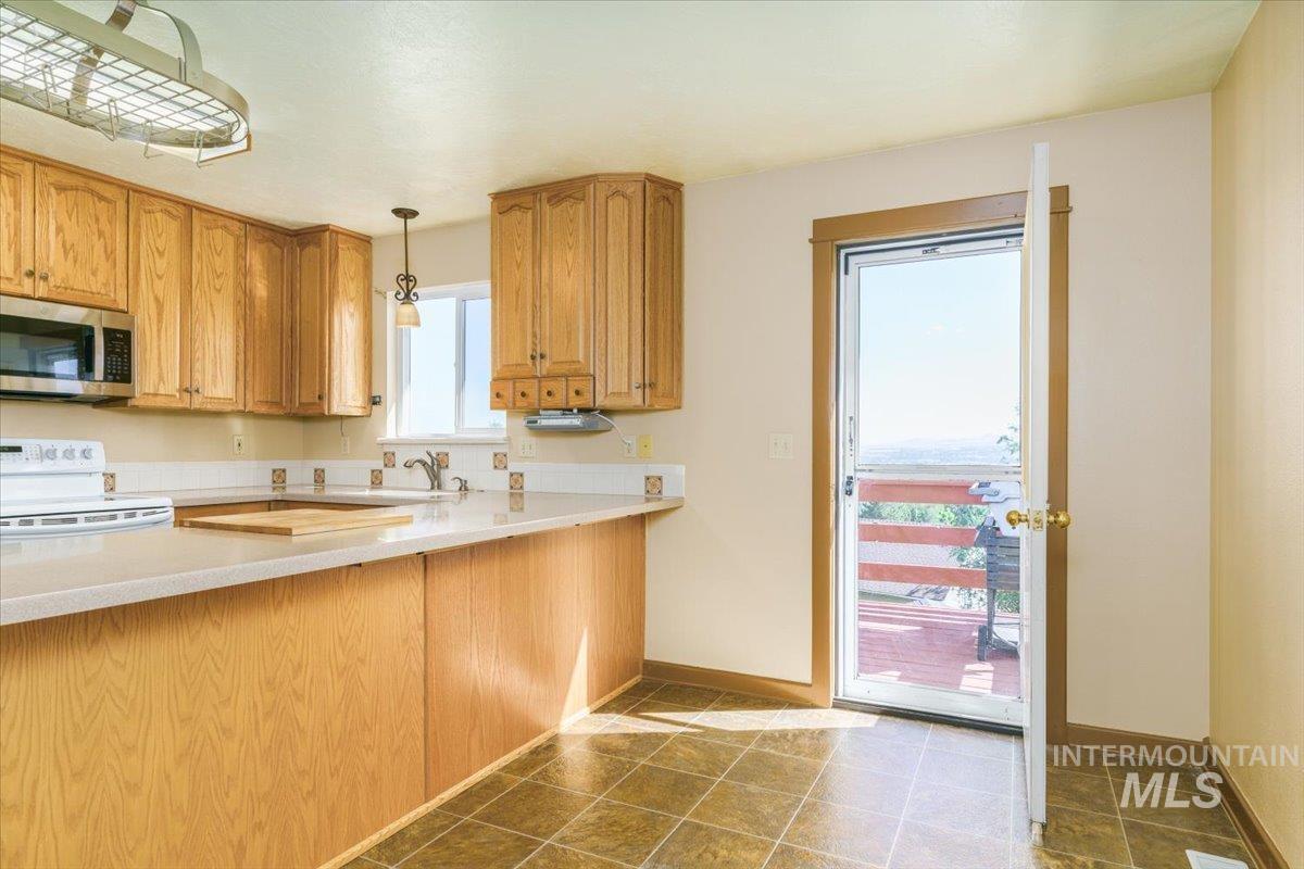 1036 Camas Ln, Pocatello, Idaho 83204, 3 Bedrooms, 3 Bathrooms, Residential For Sale, Price $359,000,MLS 98992014