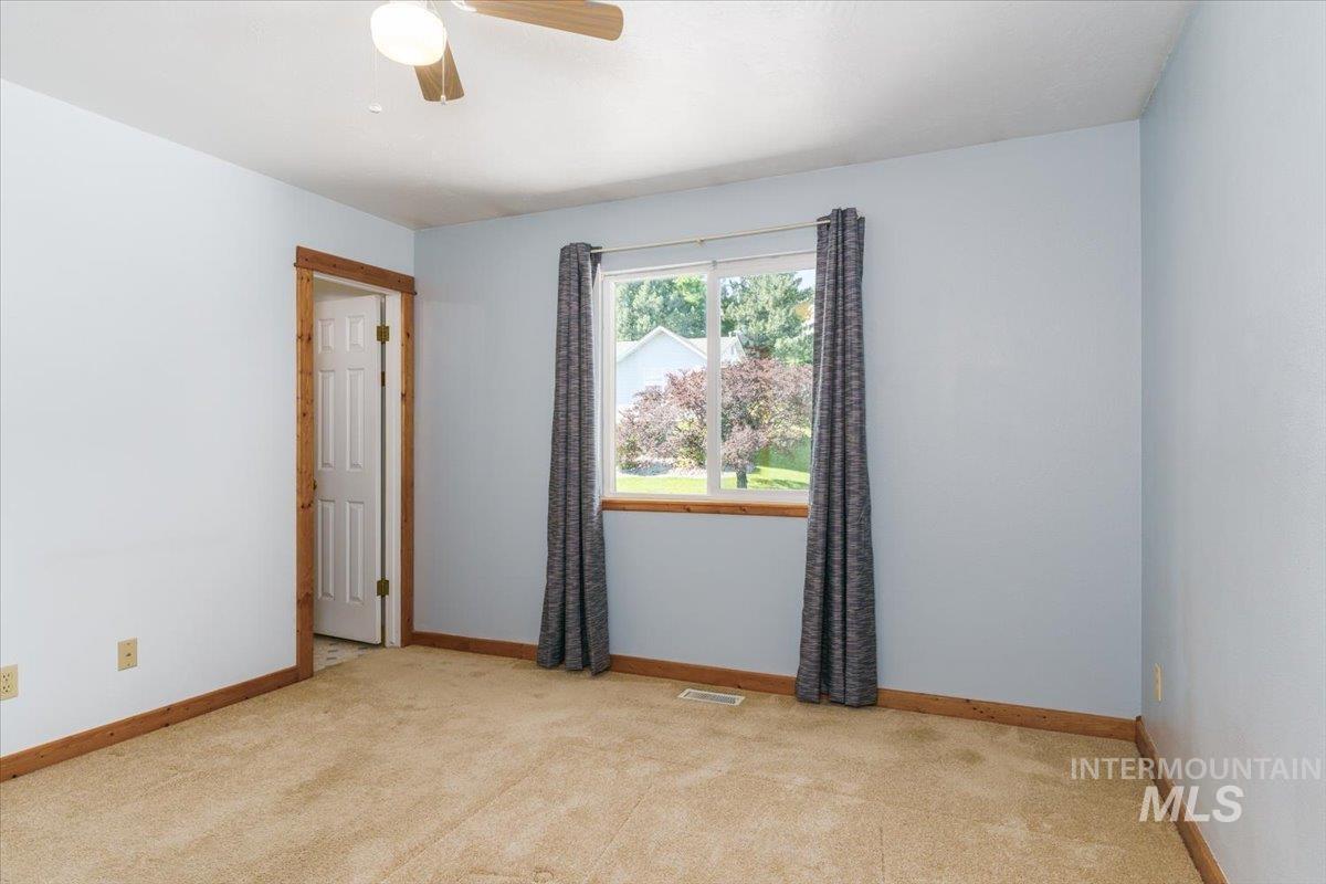 1036 Camas Ln, Pocatello, Idaho 83204, 3 Bedrooms, 3 Bathrooms, Residential For Sale, Price $349,000, 98992014