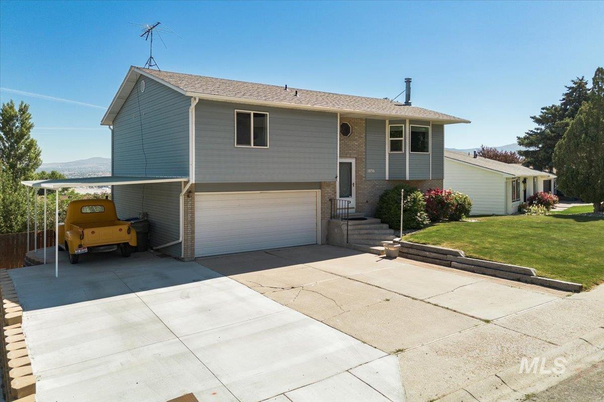 1036 Camas Ln, Pocatello, Idaho 83204, 3 Bedrooms, 3 Bathrooms, Residential For Sale, Price $359,000,MLS 98992014