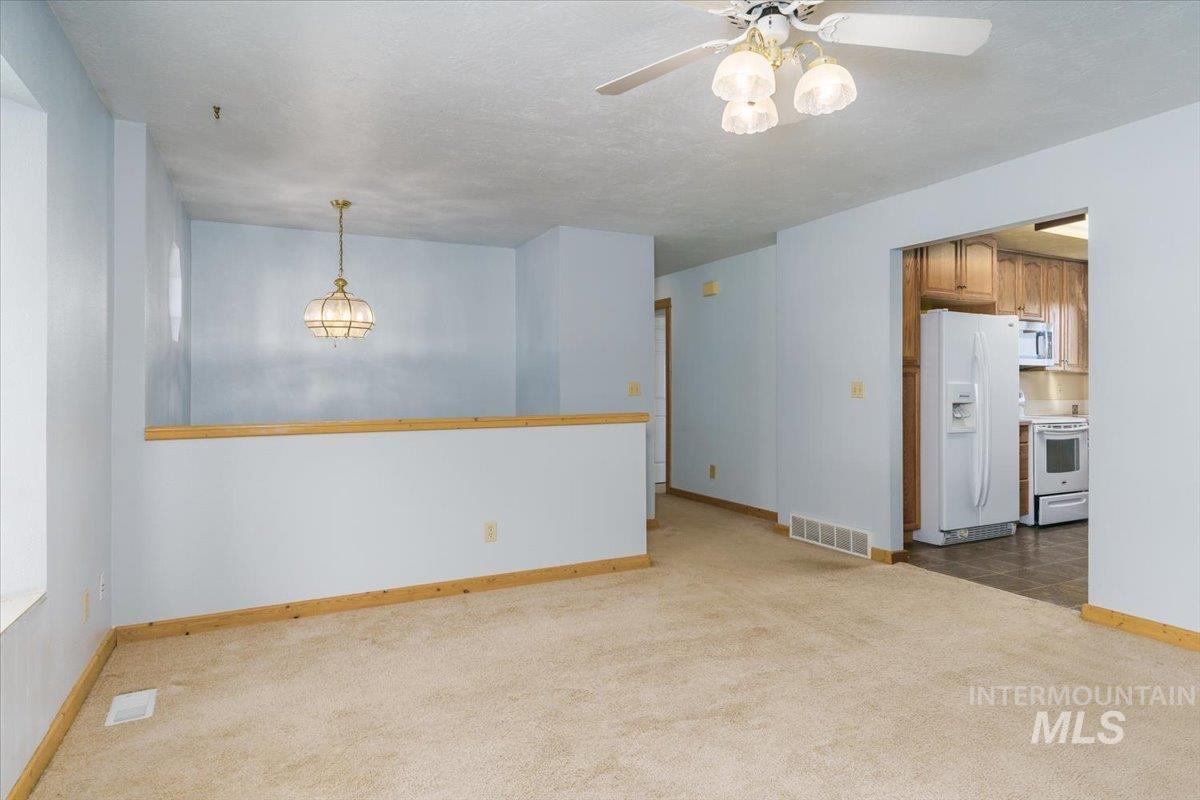 1036 Camas Ln, Pocatello, Idaho 83204, 3 Bedrooms, 3 Bathrooms, Residential For Sale, Price $359,000,MLS 98992014