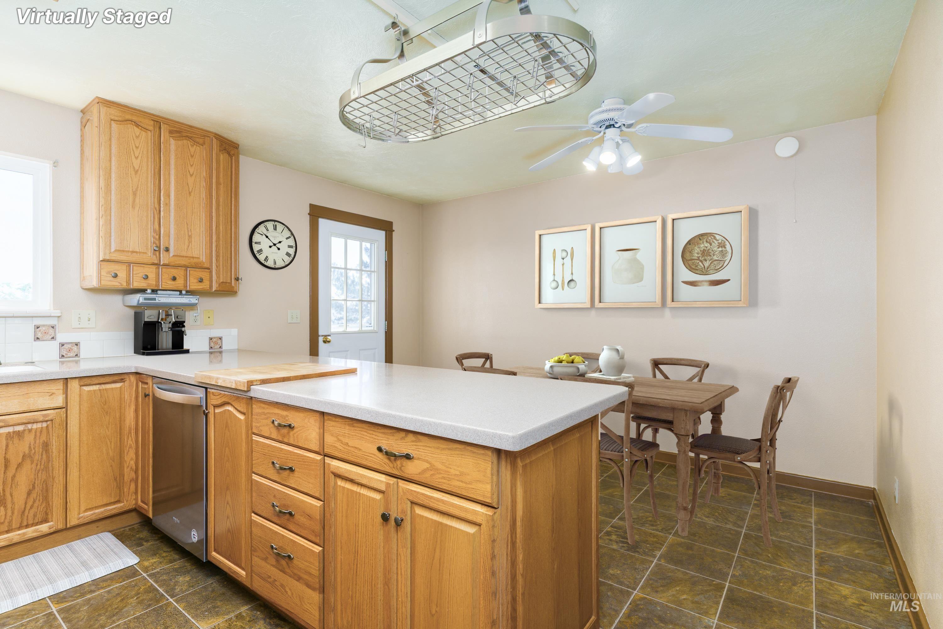 1036 Camas Ln, Pocatello, Idaho 83204, 3 Bedrooms, 3 Bathrooms, Residential For Sale, Price $349,000, 98992014
