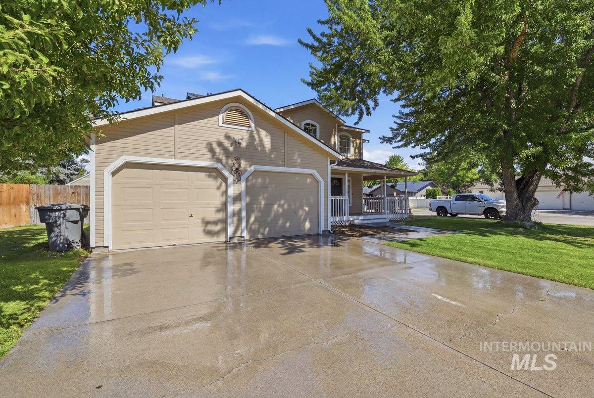 930 N 14th E, Mountain Home, Idaho 83647, 4 Bedrooms, 2.5 Bathrooms, Residential For Sale, Price $408,900, 98992015