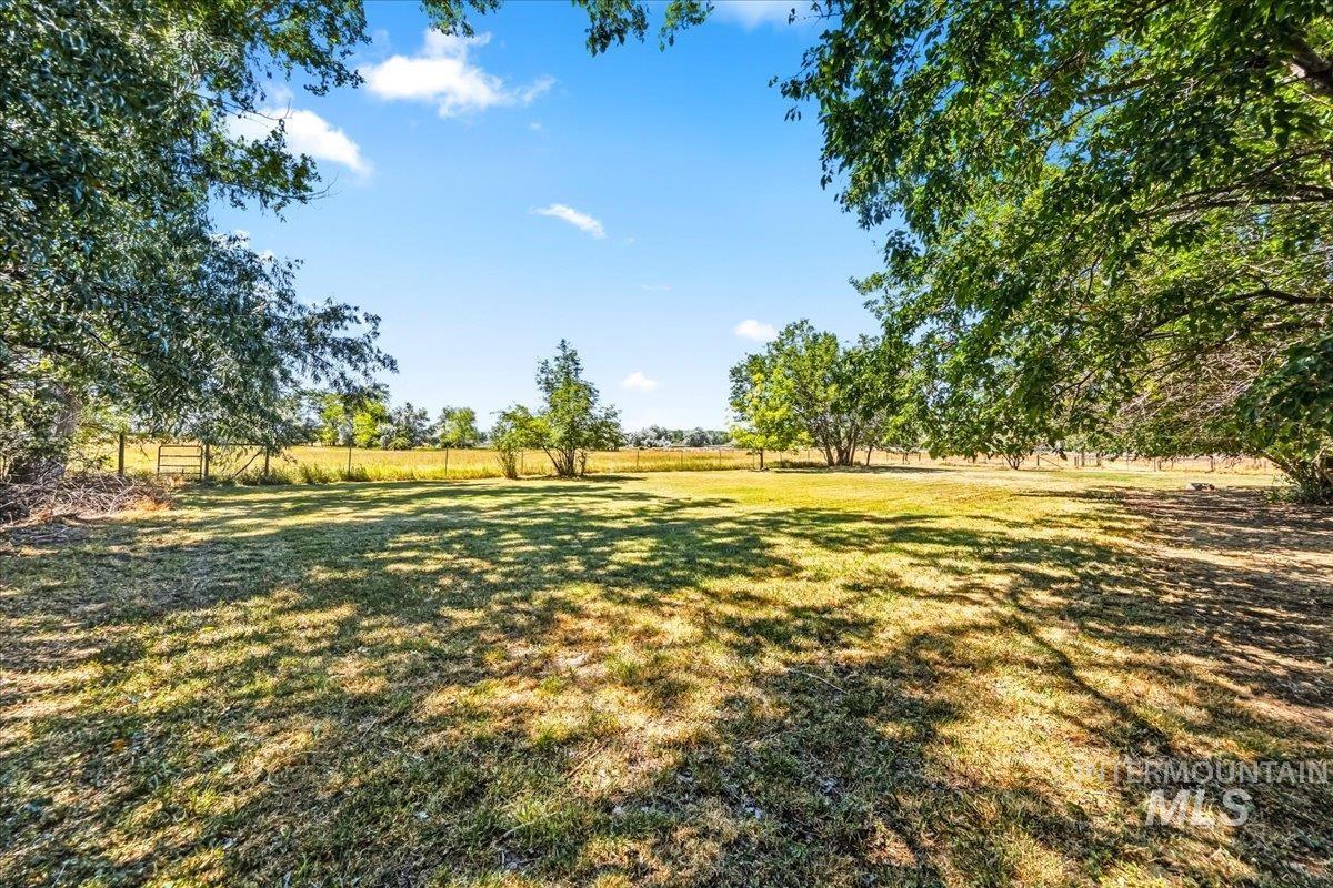 14211 Lake Shore Dr., Nampa, Idaho 83686, 6 Bedrooms, 3.5 Bathrooms, Residential For Sale, Price $699,900,MLS 98992017