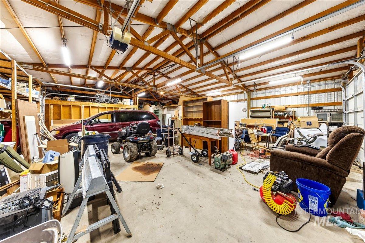 14211 Lake Shore Dr., Nampa, Idaho 83686, 6 Bedrooms, 3.5 Bathrooms, Residential For Sale, Price $699,900,MLS 98992017
