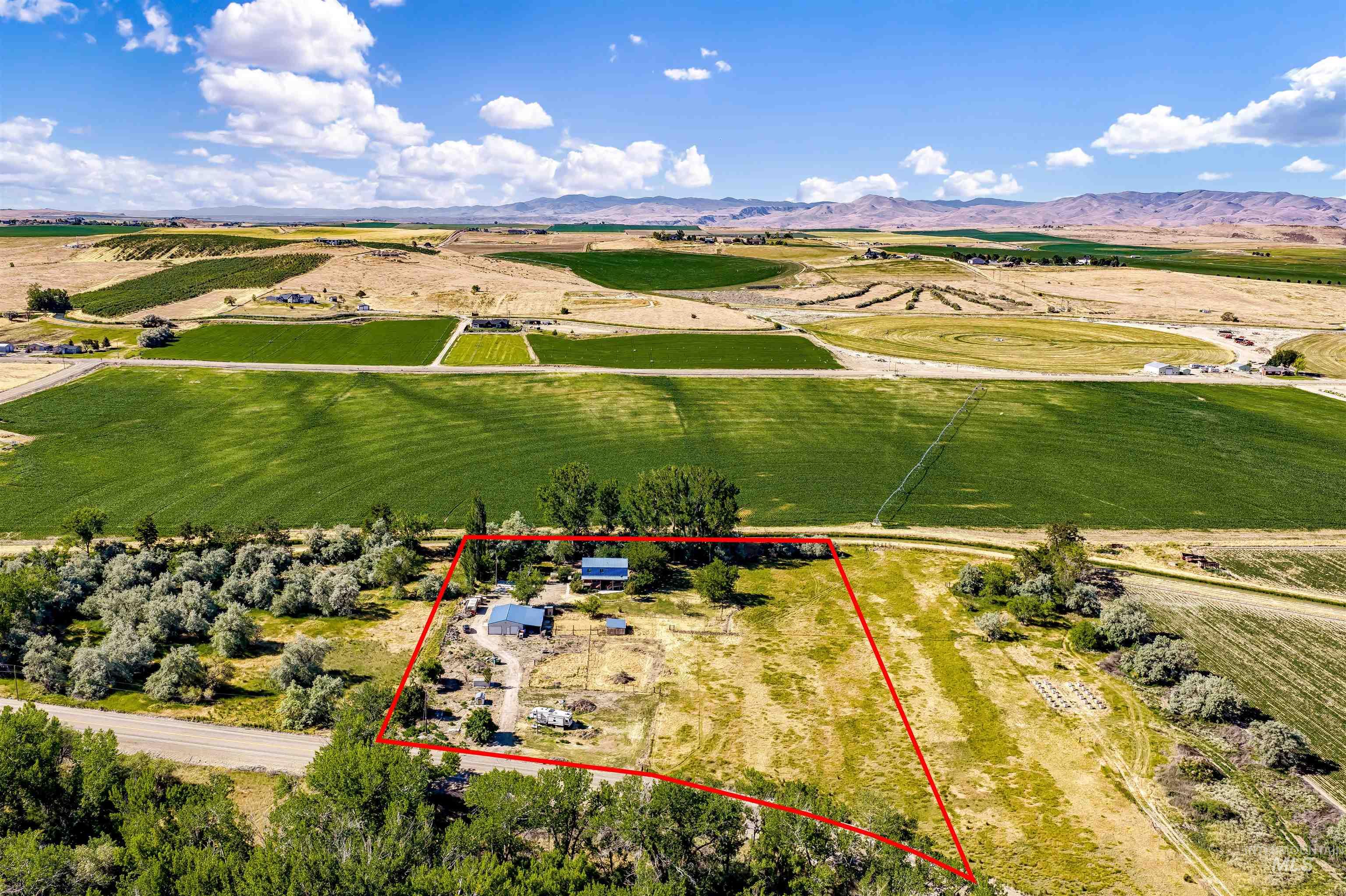 14211 Lake Shore Dr., Nampa, Idaho 83686, 6 Bedrooms, 3.5 Bathrooms, Residential For Sale, Price $699,900,MLS 98992017