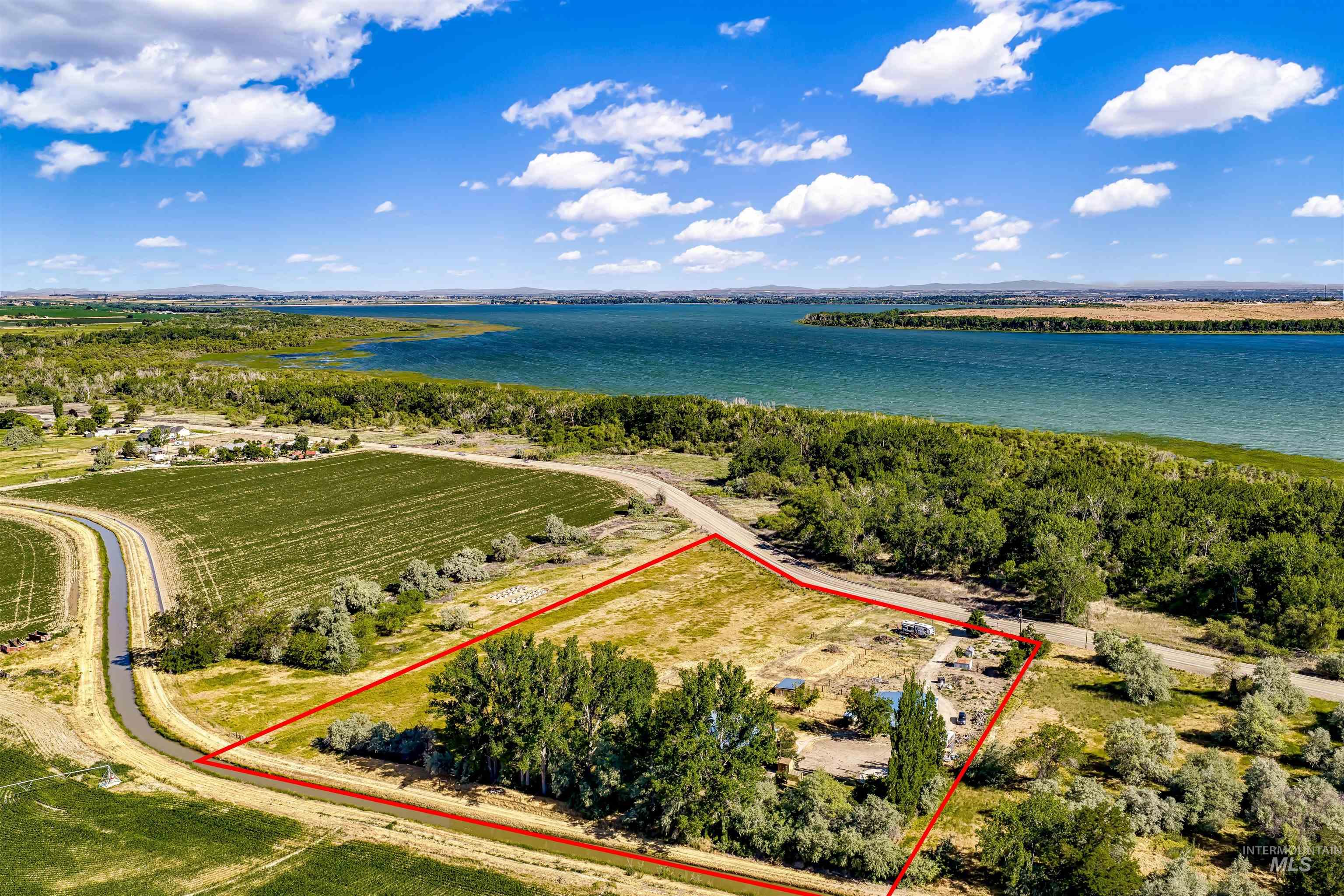 14211 Lake Shore Dr., Nampa, Idaho 83686, 6 Bedrooms, 3.5 Bathrooms, Residential For Sale, Price $699,900,MLS 98992017