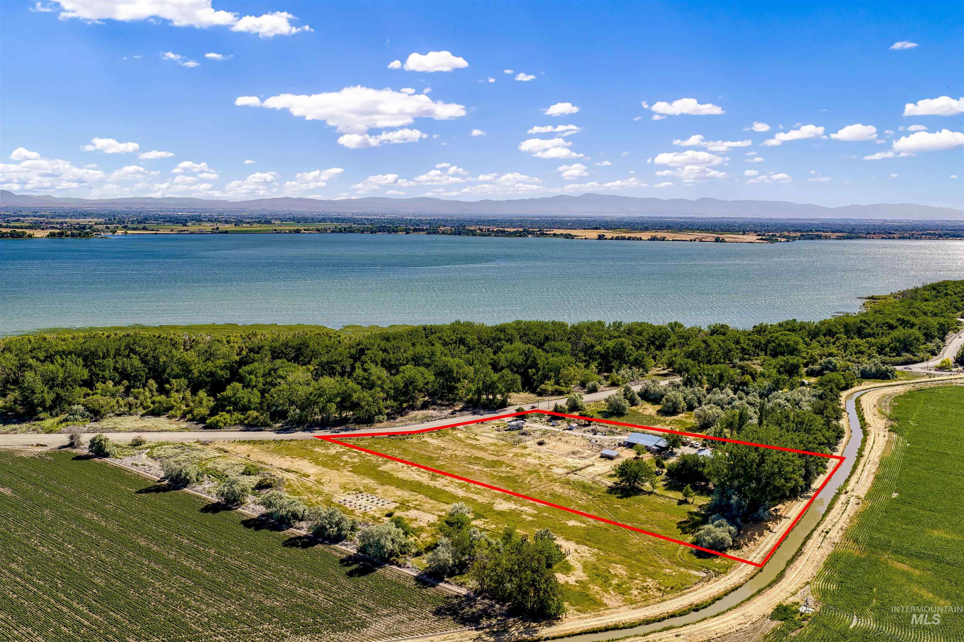 14211 Lake Shore Dr., Nampa, Idaho 83686, 6 Bedrooms, 3.5 Bathrooms, Residential For Sale, Price $699,900,MLS 98992017