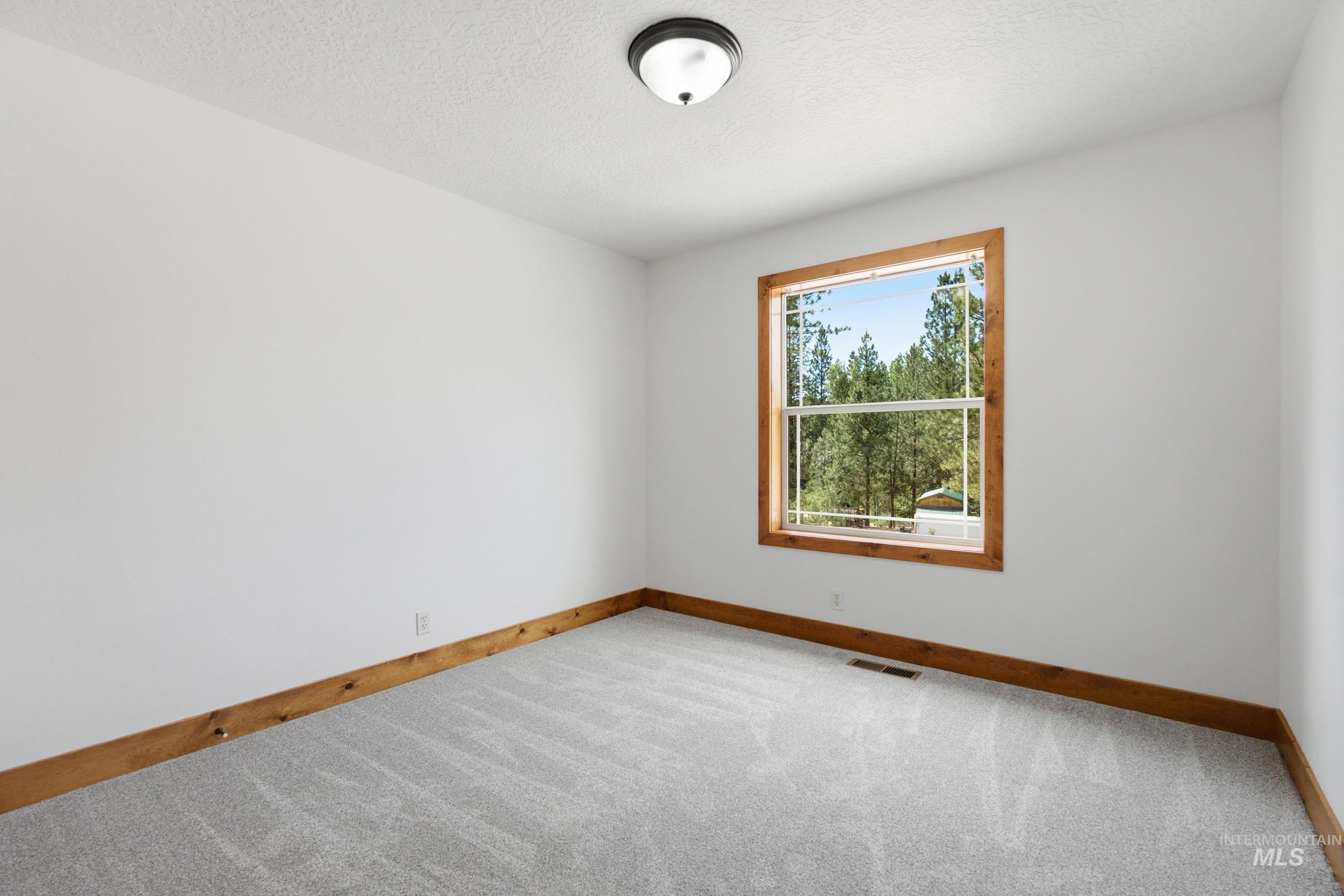 132 Prospector Lane, Idaho City, Idaho 83631, 3 Bedrooms, 3 Bathrooms, Residential For Sale, Price $509,000, 98992018