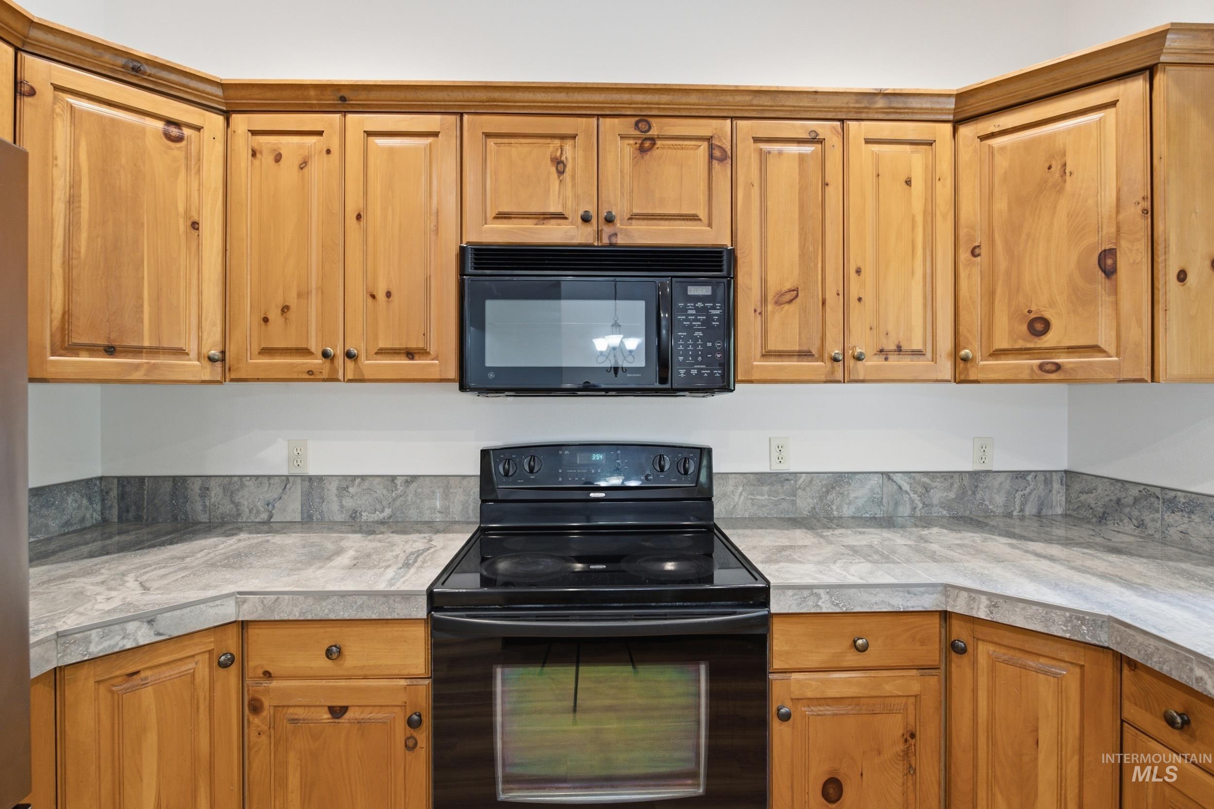 132 Prospector Lane, Idaho City, Idaho 83631, 3 Bedrooms, 3 Bathrooms, Residential For Sale, Price $539,900, 98992018