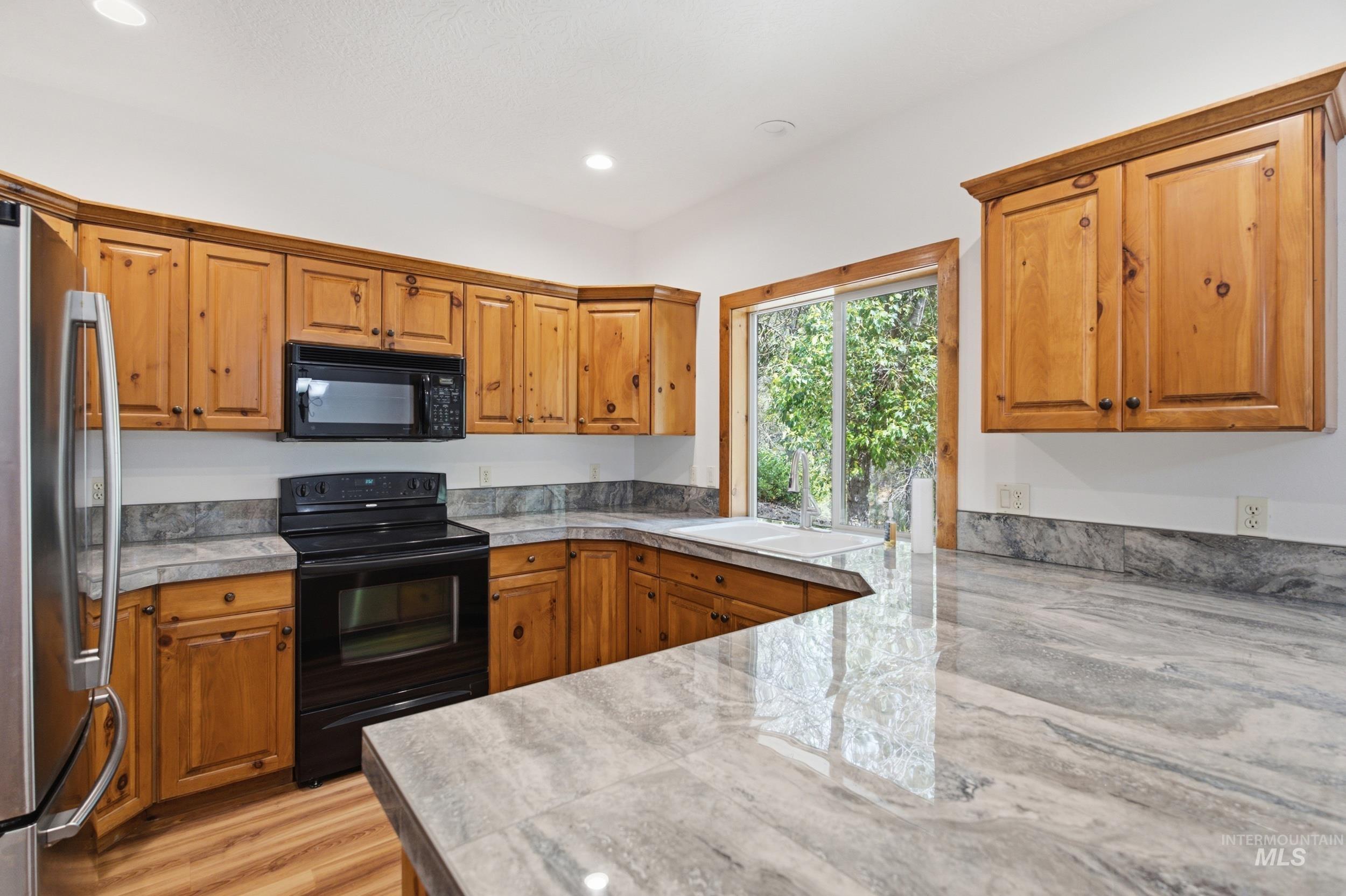 132 Prospector Lane, Idaho City, Idaho 83631, 3 Bedrooms, 3 Bathrooms, Residential For Sale, Price $509,000, 98992018