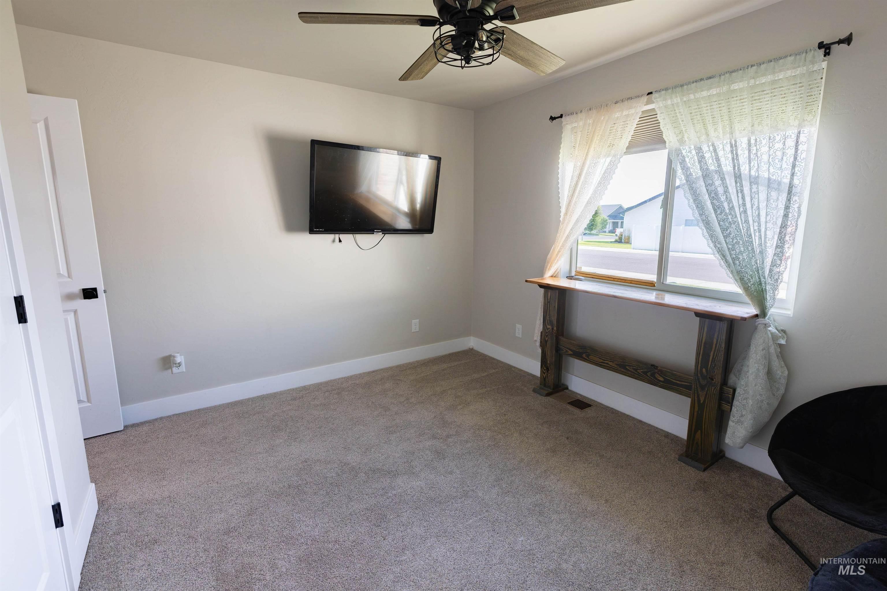 357 Oriole Ave, Twin Falls, Idaho 83301, 3 Bedrooms, 2 Bathrooms, Residential For Sale, Price $389,900, 98992022