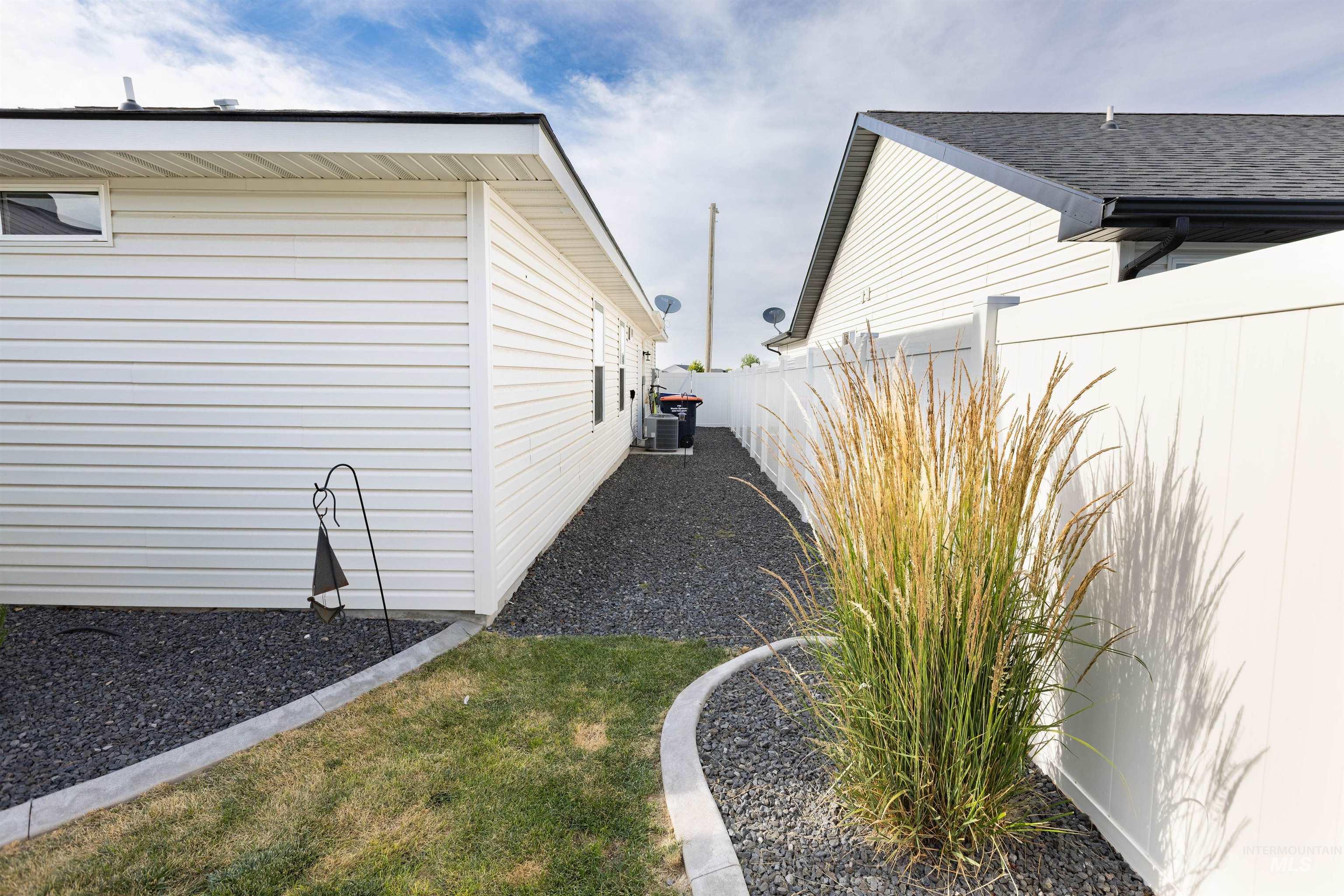 357 Oriole Ave, Twin Falls, Idaho 83301, 3 Bedrooms, 2 Bathrooms, Residential For Sale, Price $389,900, 98992022