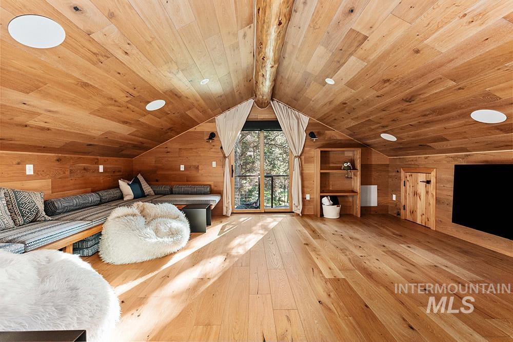 305 Blackhawk Lake Dr., McCall, Idaho 83638, 6 Bedrooms, 4 Bathrooms, Residential For Sale, Price $3,999,000, 98992023