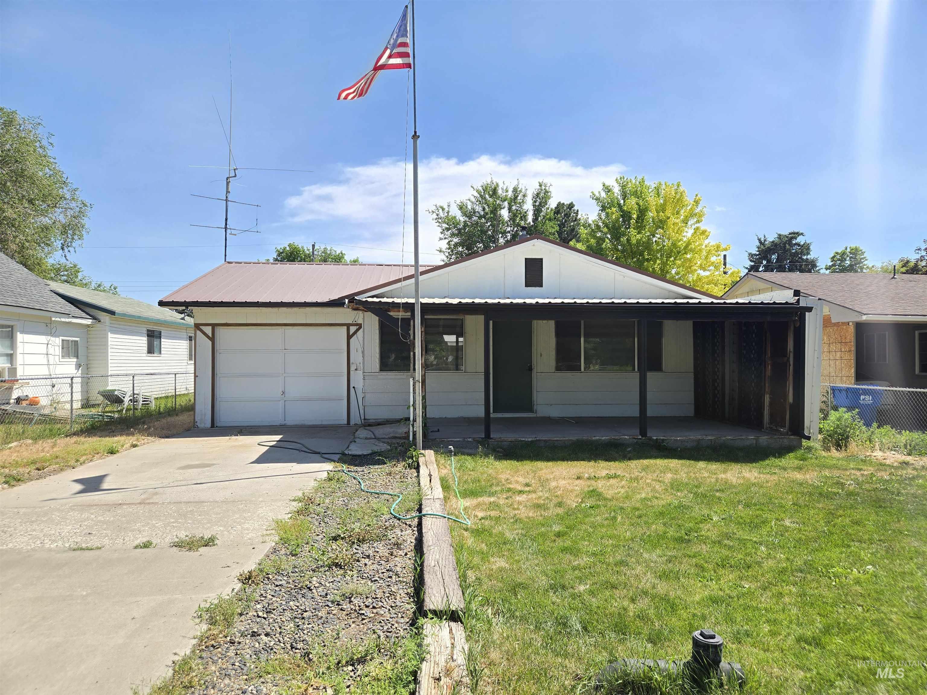 321 W Avenue E, Jerome, Idaho 83338, 3 Bedrooms, 1 Bathroom, Residential For Sale, Price $280,000, 98992026