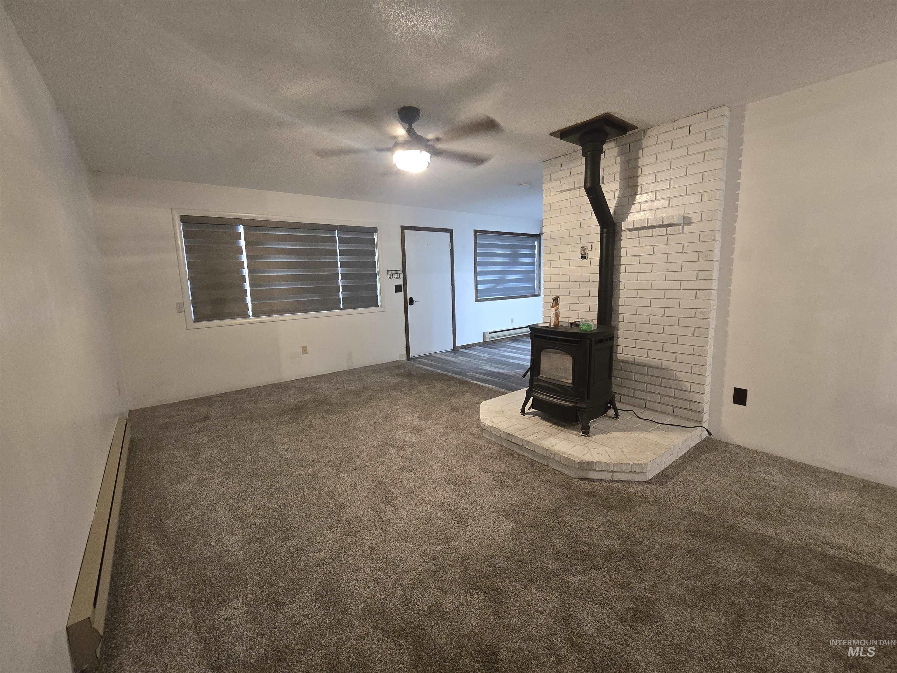 321 W Avenue E, Jerome, Idaho 83338, 3 Bedrooms, 1 Bathroom, Residential For Sale, Price $280,000, 98992026