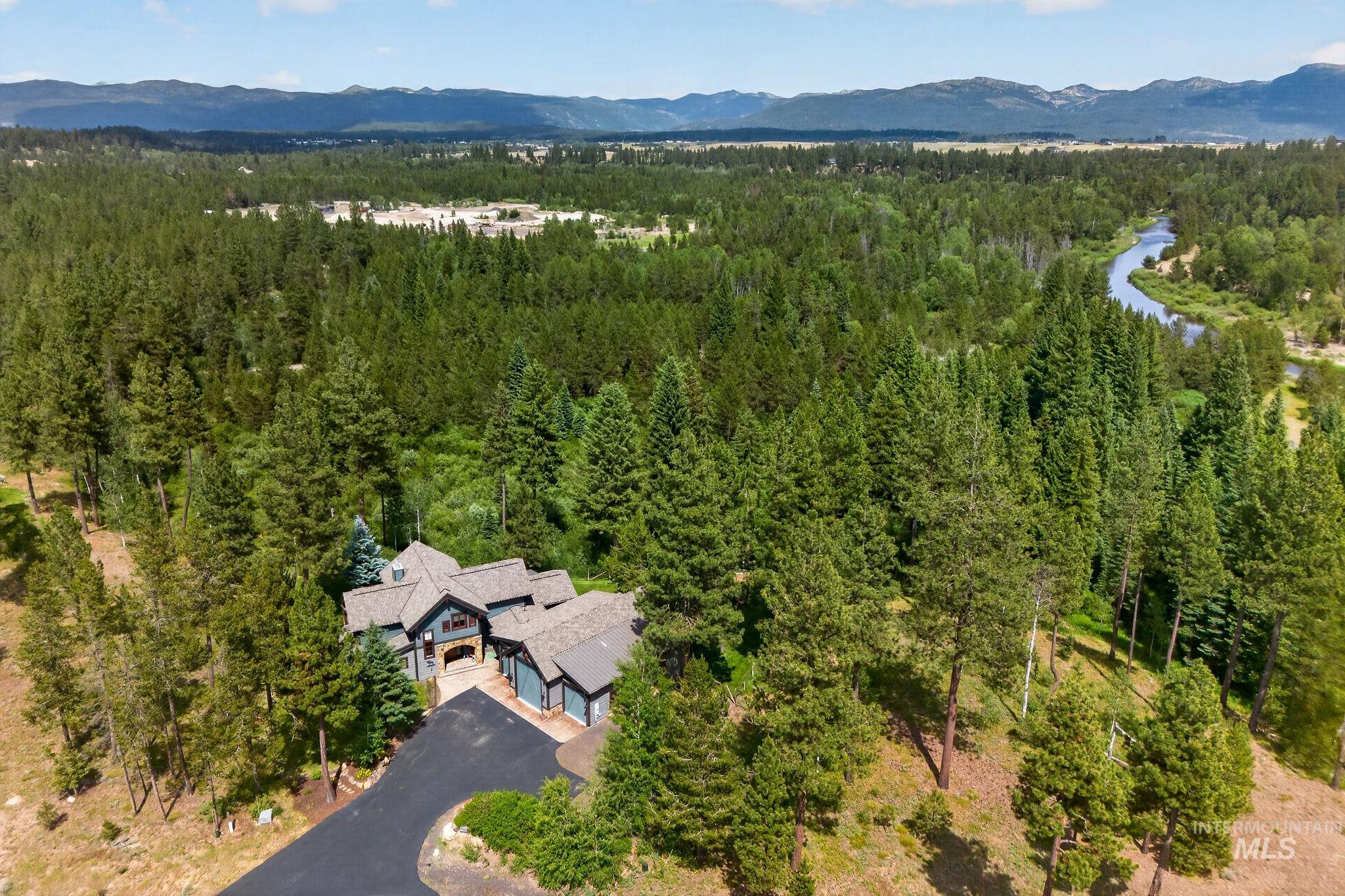 45 Shooting Star Lane, McCall, Idaho 83638, 3 Bedrooms, 3.5 Bathrooms, Residential For Sale, Price $2,150,000,MLS 98992027