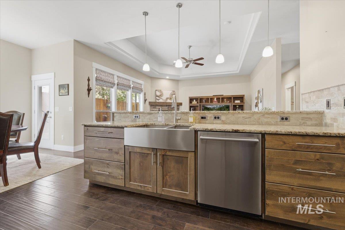 2314 W Herron Loop, Nampa, Idaho 83686, 4 Bedrooms, 2.5 Bathrooms, Residential For Sale, Price $549,900,MLS 98992030