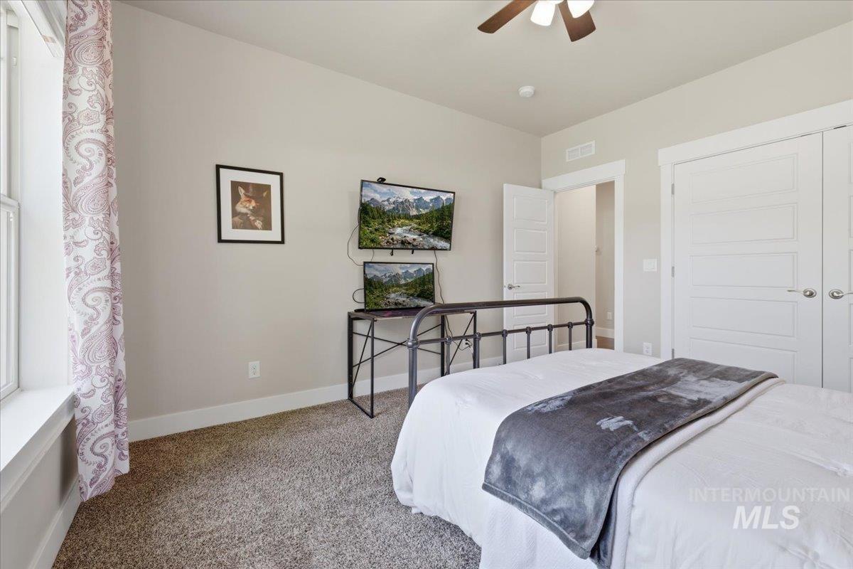 2314 W Herron Loop, Nampa, Idaho 83686, 4 Bedrooms, 2.5 Bathrooms, Residential For Sale, Price $549,900,MLS 98992030