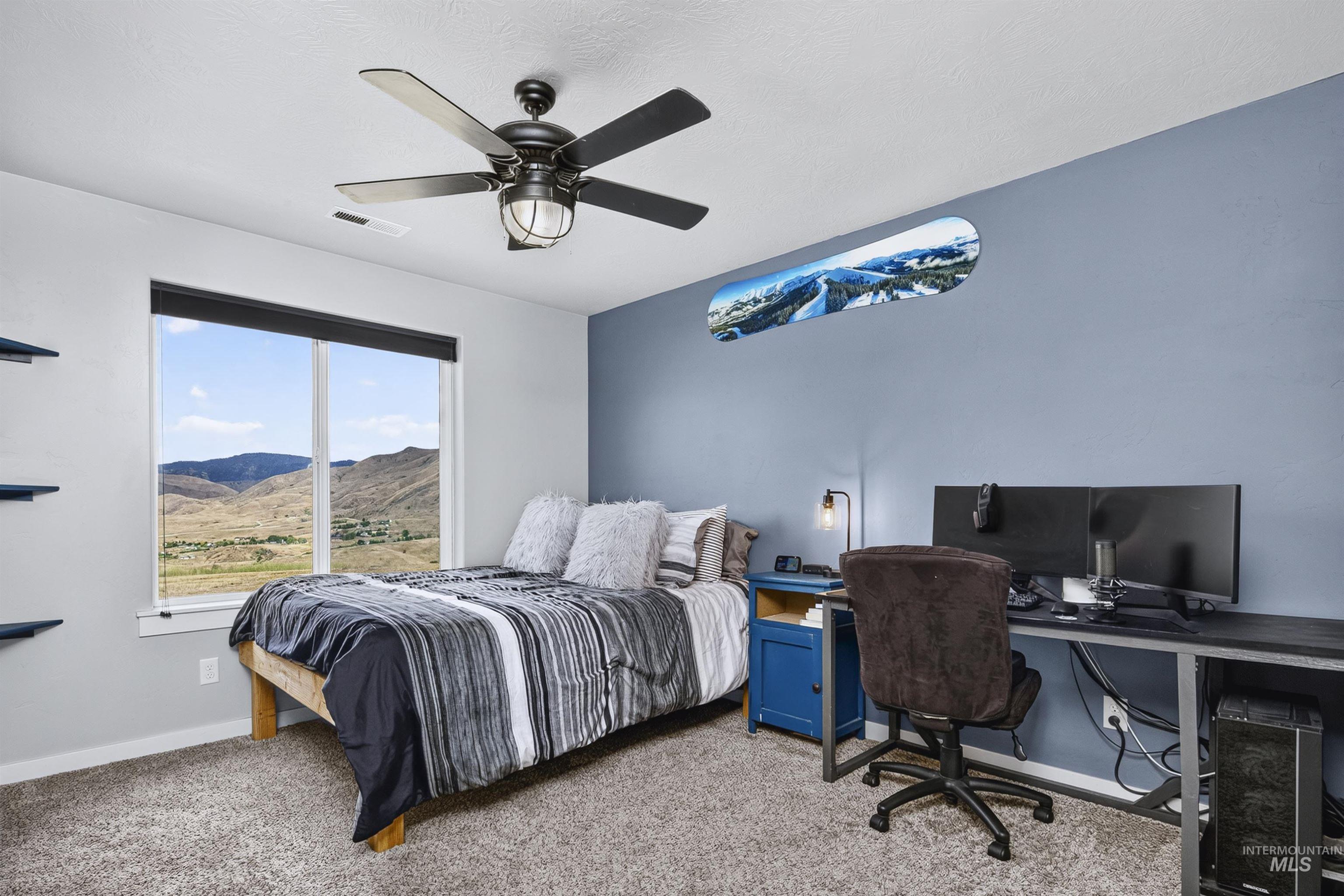 34 Deirdre Dr, Horseshoe Bend, Idaho 83629, 4 Bedrooms, 2.5 Bathrooms, Residential For Sale, Price $1,049,000,MLS 98992032