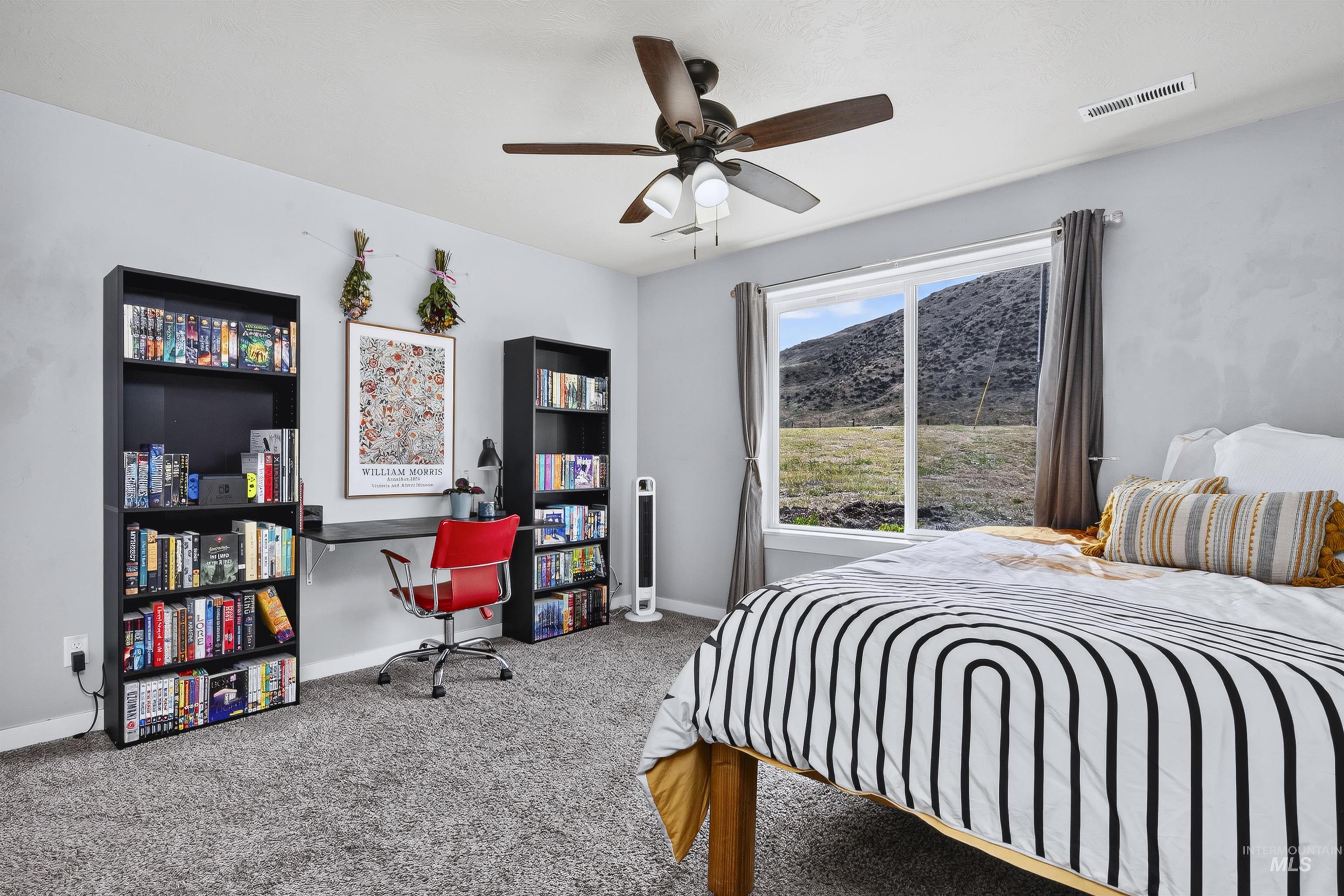 34 Deirdre Dr, Horseshoe Bend, Idaho 83629, 4 Bedrooms, 2.5 Bathrooms, Residential For Sale, Price $1,049,000,MLS 98992032