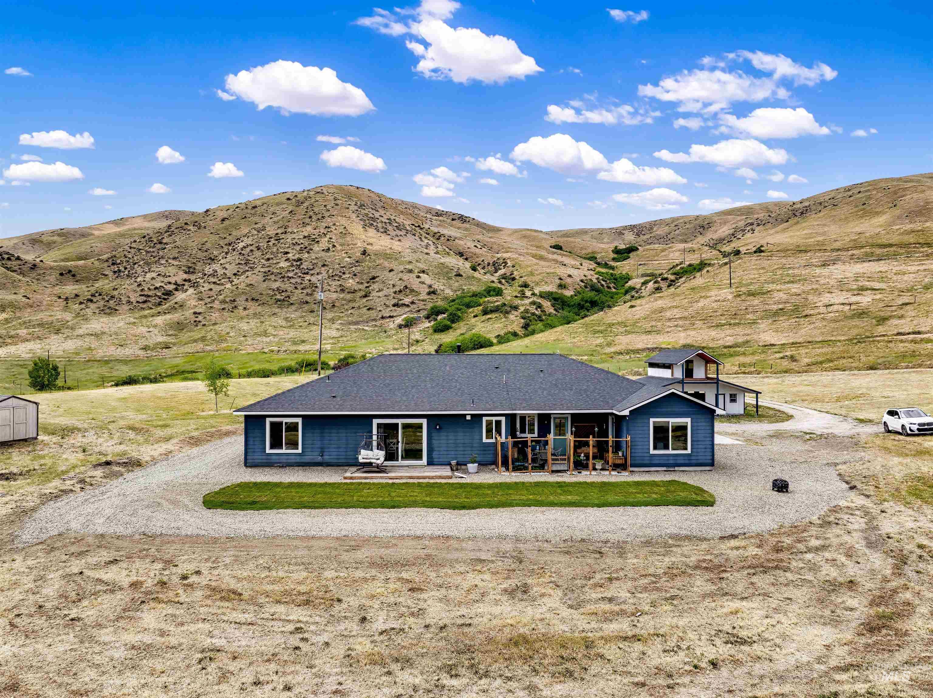 34 Deirdre Dr, Horseshoe Bend, Idaho 83629, 4 Bedrooms, 2.5 Bathrooms, Residential For Sale, Price $1,049,000,MLS 98992032